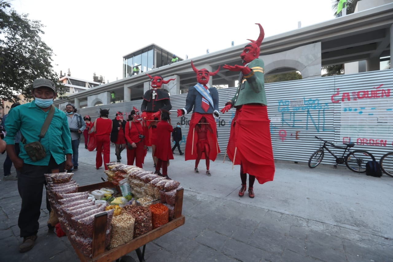 La Corrupción Acapara La Atención En La Tradicional Quema Del Diablo En