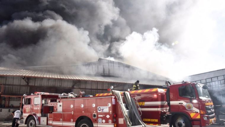 INCENDIO-EN-AMATITLAN.-7.jpg