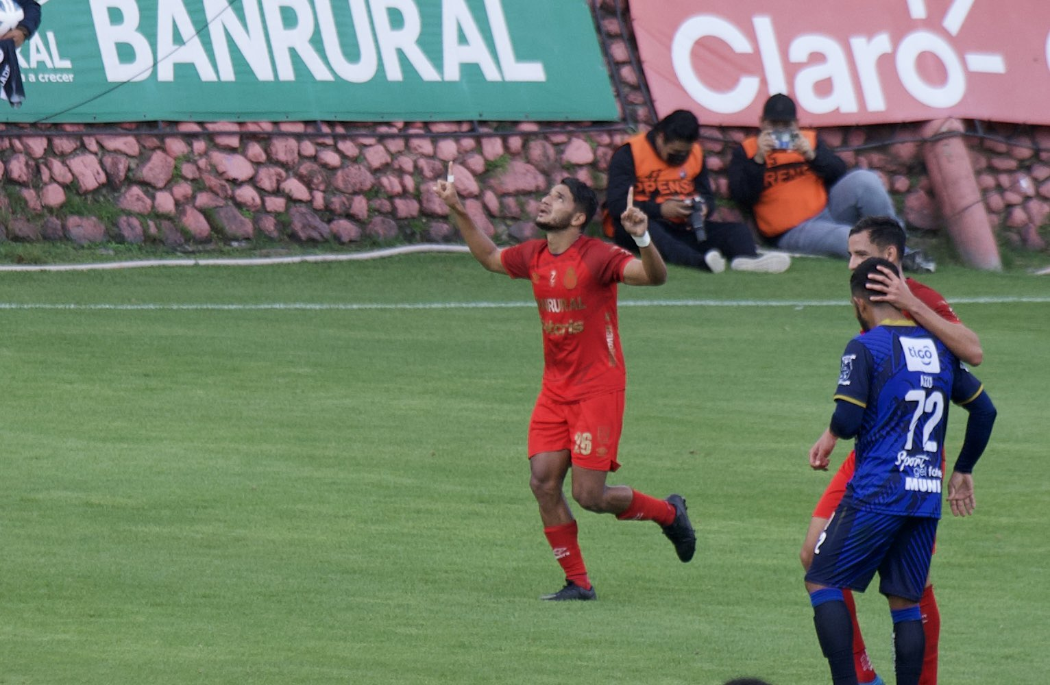 Un gol de Rudy Barrientos le dio la victoria a Municipal ante Iztapa. Foto (Andres ADF)