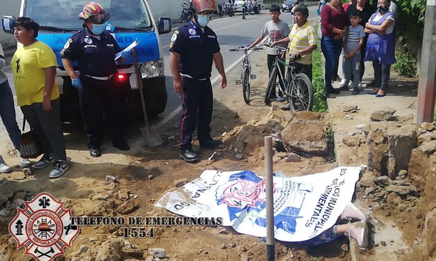 Persona fallecida por caída de paredón en Sacatepéquez