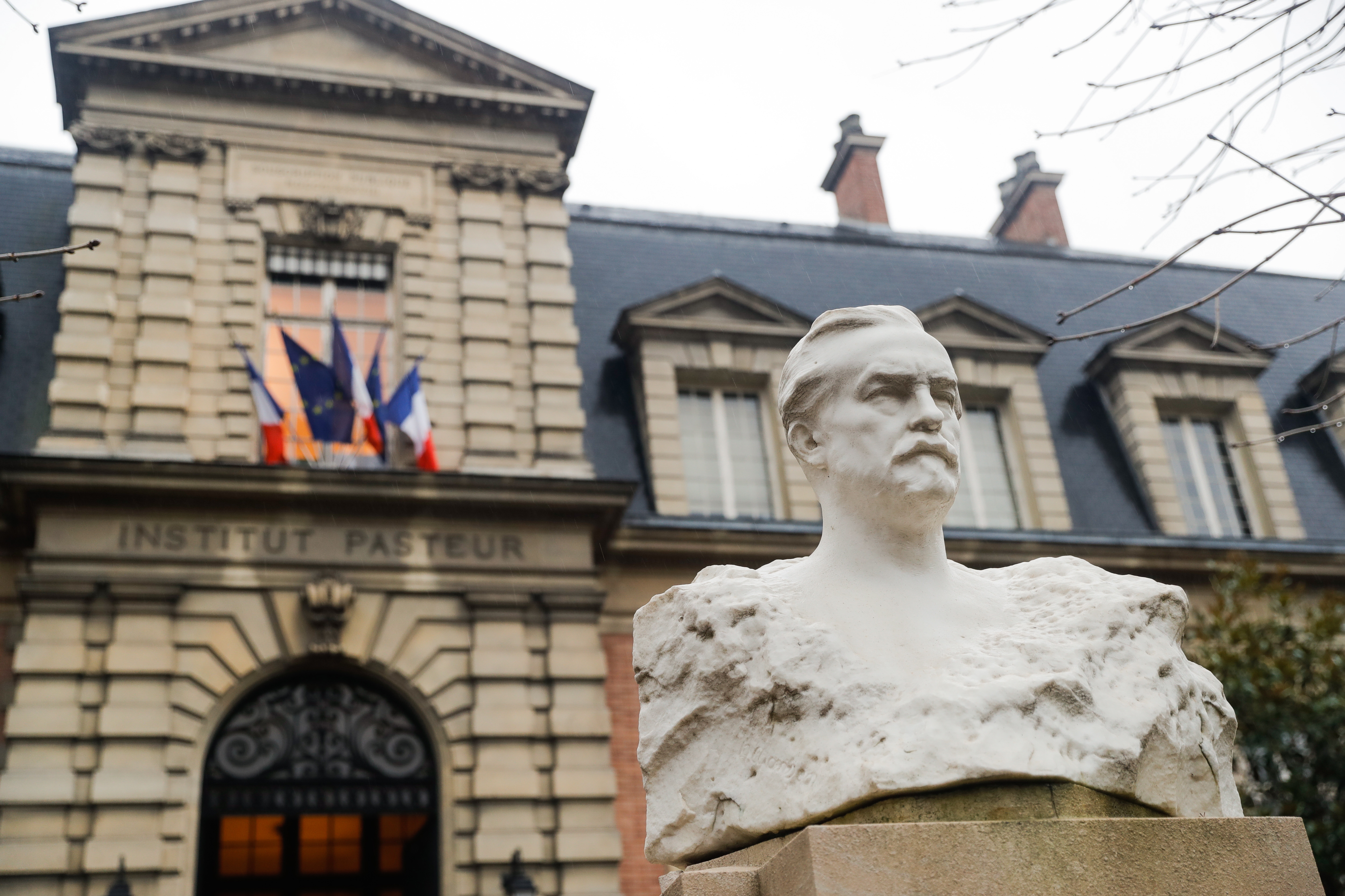 El Pasteur celebra dos siglos de su fundador con lección aprendida del covid