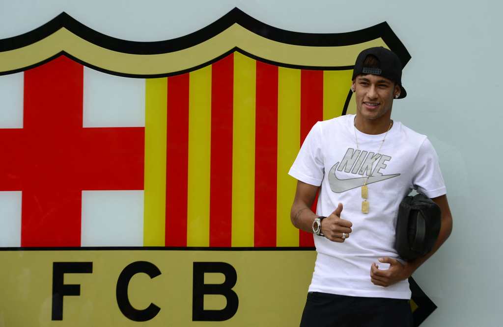 Una imagen de la llegada de Neymar a Barcelona tras su paso por el Santos de Brasil. 