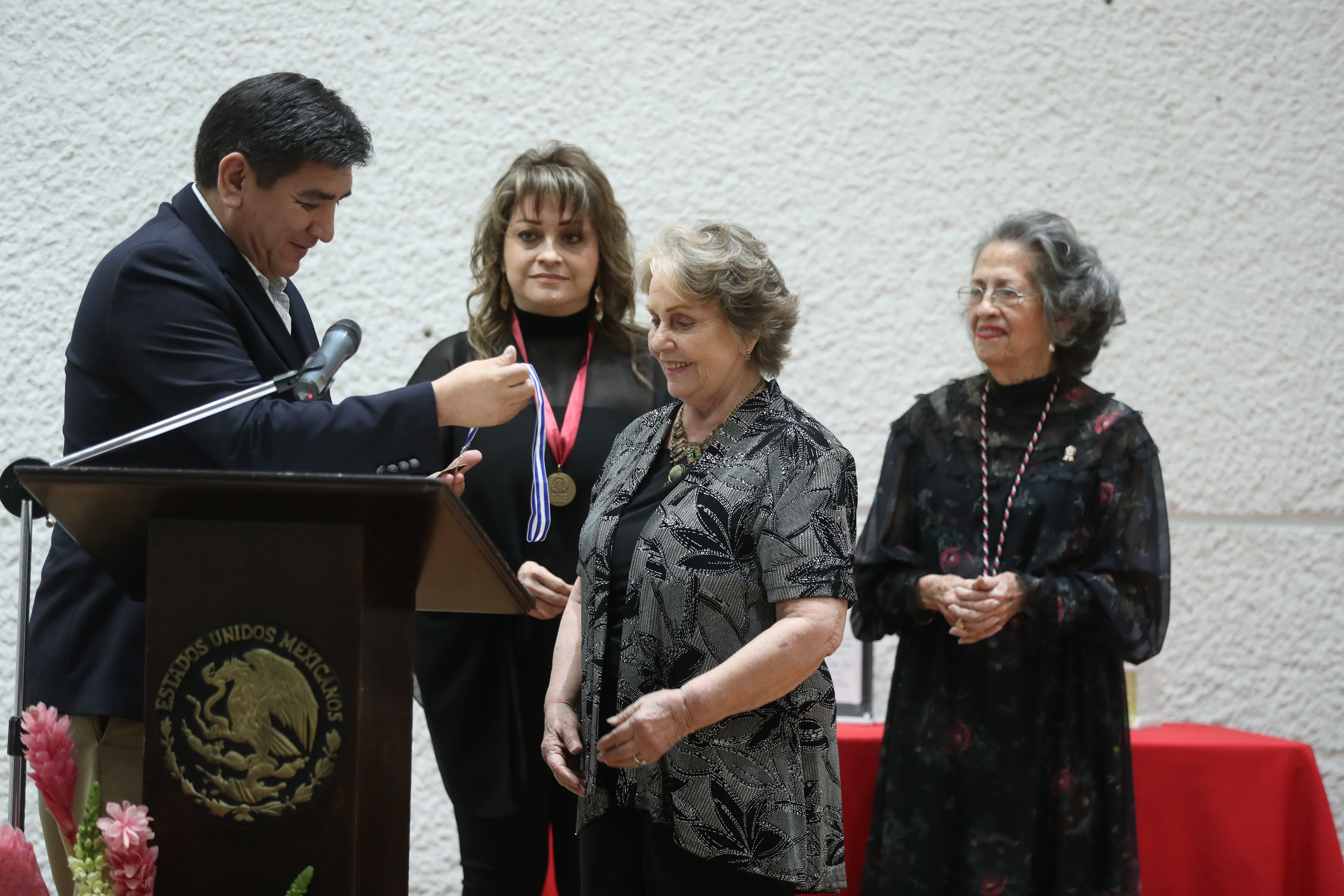 Julia Vela, la coreógrafa de “El Paabanc” fue homenajeada por sus aportes a la danza