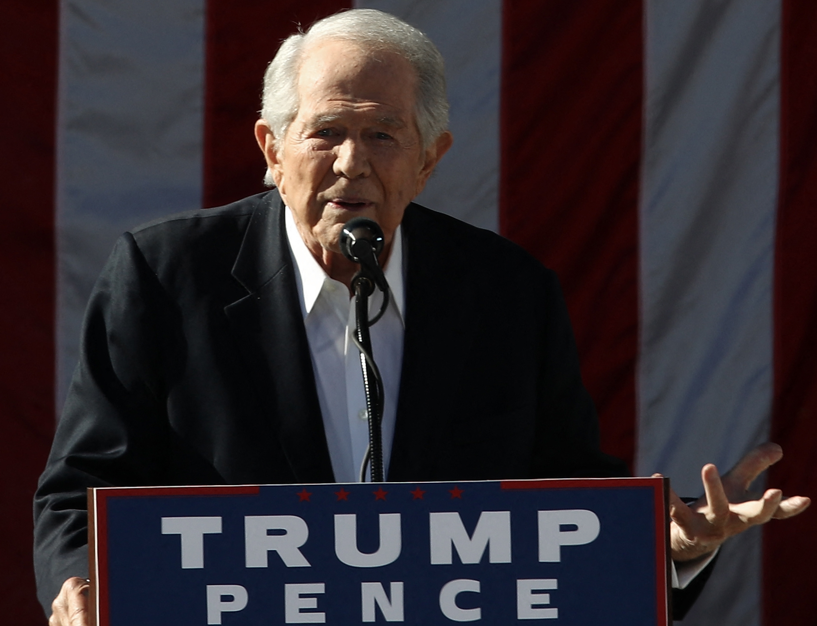 Pat Robertson apoyó la candidatura de Donald Trump a la Presidencia de Estados Unidos. (Foto Prensa Libre: WIN MCNAMEE / GETTY IMAGES NORTH AMERICA / AFP)