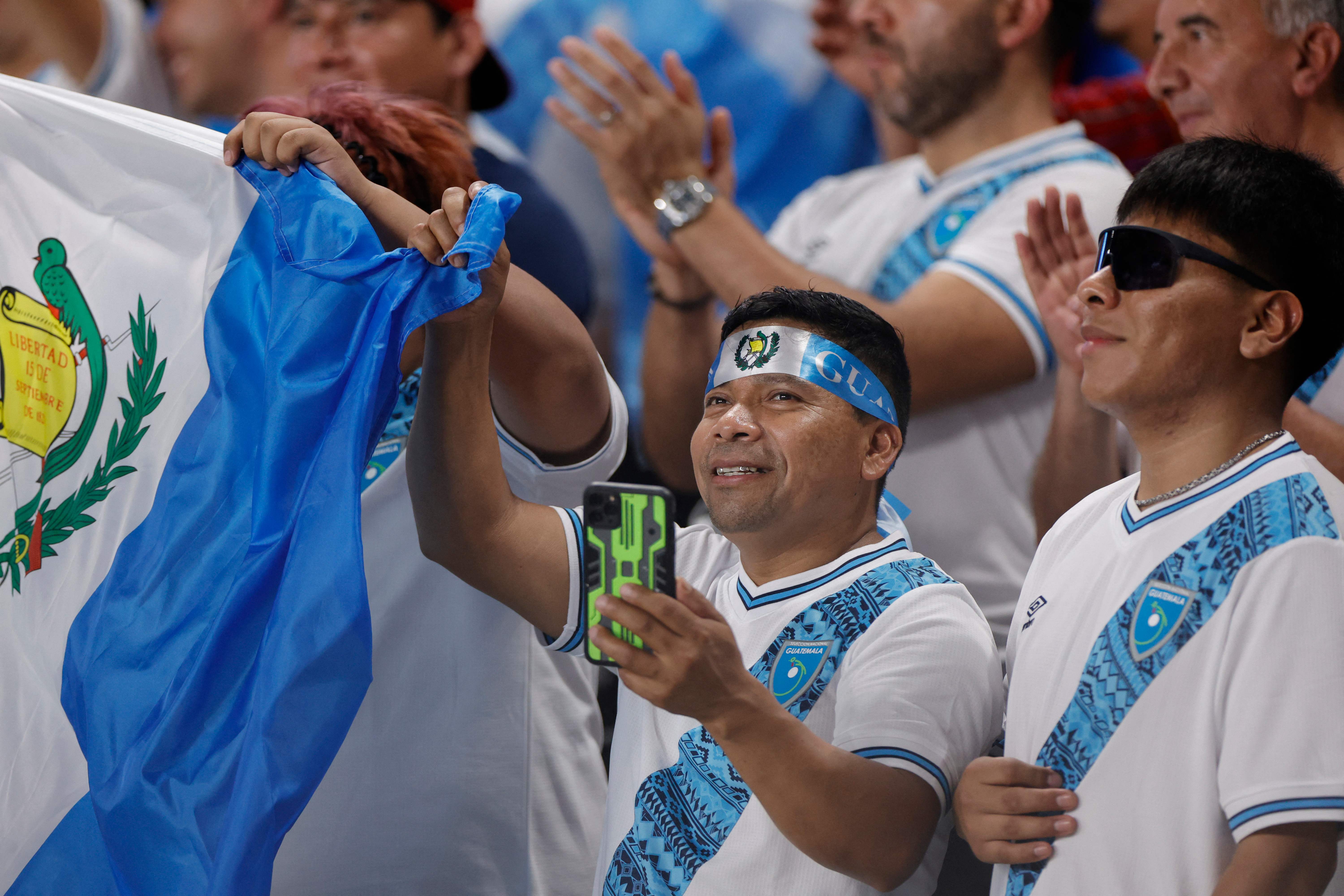 Aficionados de Guatemala durante un partido de la Selección en Estados Unidos.