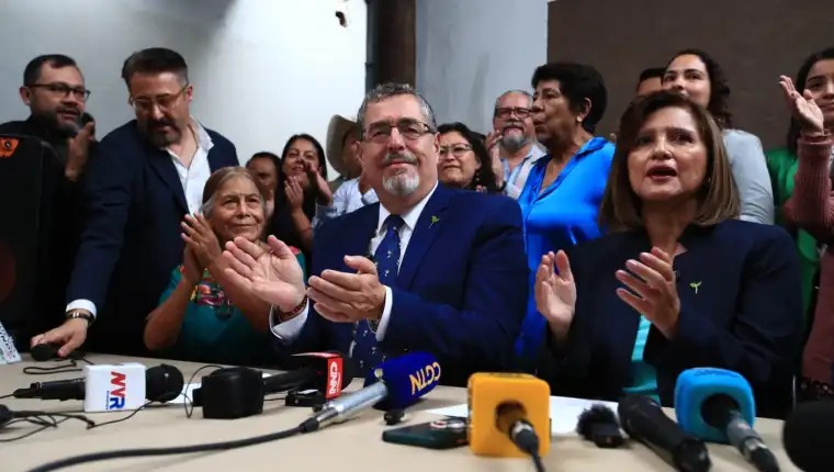 La Corte de Constitucionalidad le otorgó el amparo provisional a la agrupación el pasado 13 de julio, permitiendo que el Tribunal Supremo Electoral continuara con el proceso electoral. (Foto Prensa Libre: Carlos Hernández)