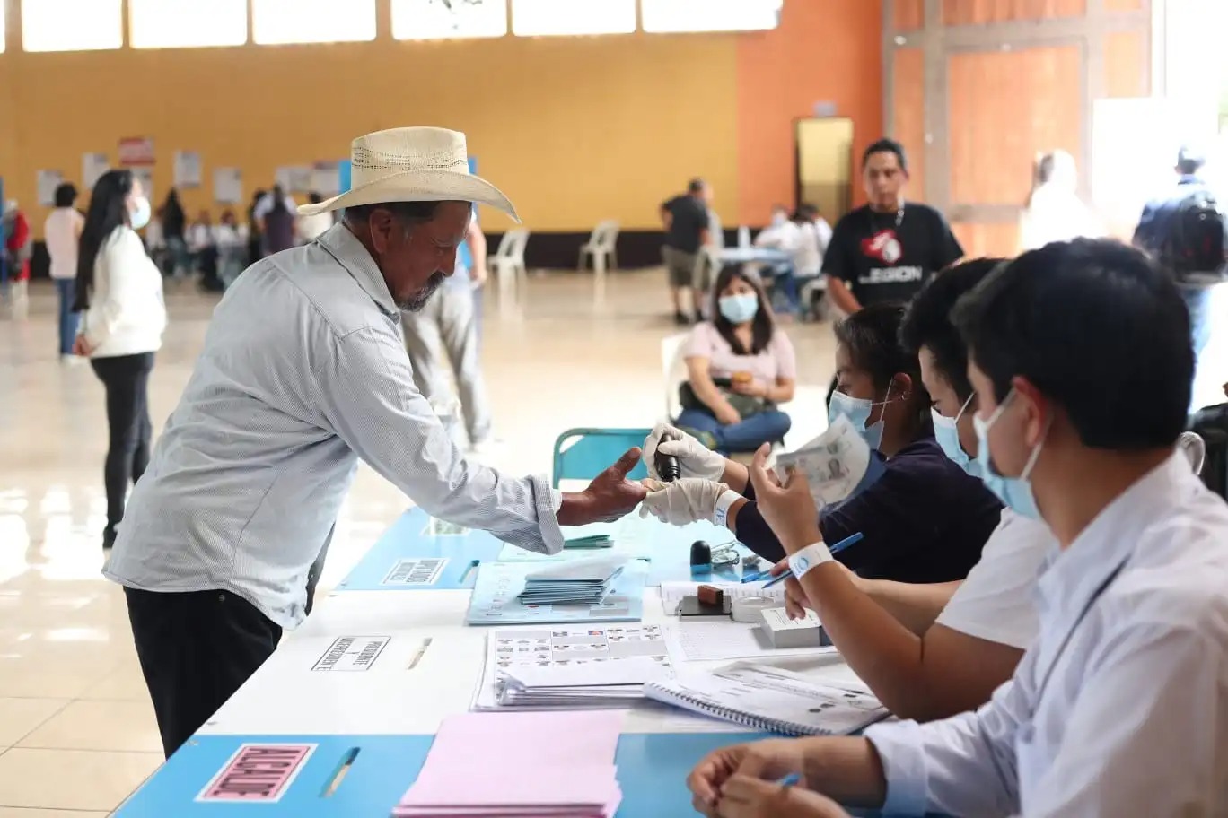 Quiénes Tienen Prioridad Al Momento De Votar Durante La Segunda Vuelta ...