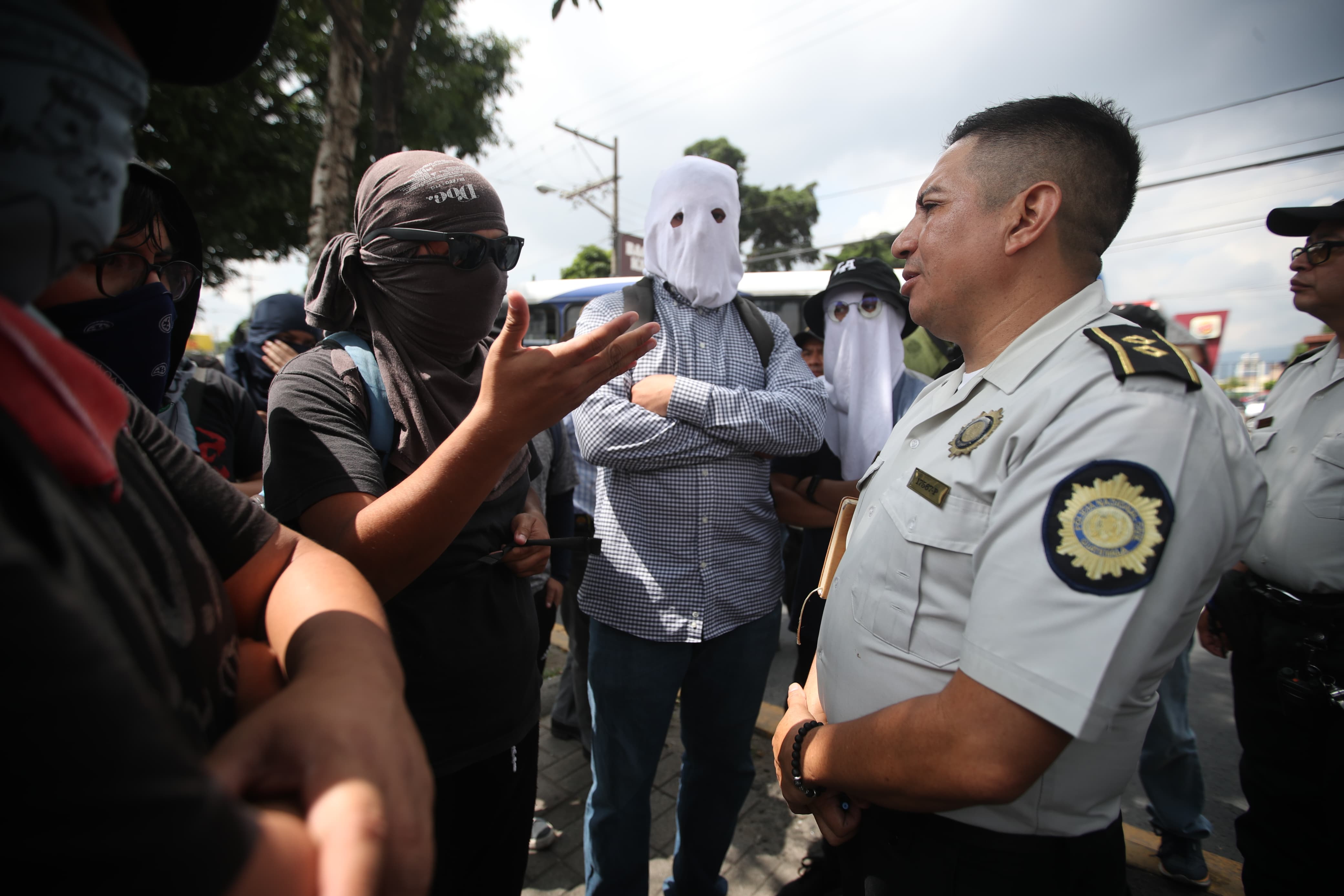 Expertos sugieren que la PNC agote el diálogo antes de usar la fuerza. (Foto Prensa Libre: María José Bonilla) 