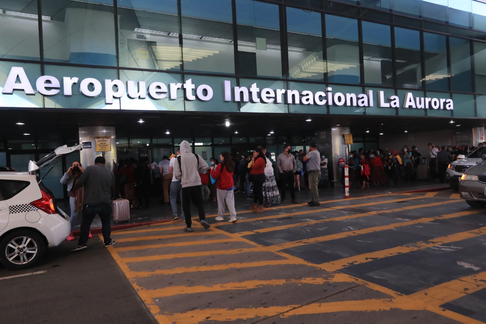 Las operaciones en el Aeropuerto Internacional La Aurora (Ala) se desarrolla con normalidad este sábado informó Agla. (Foto Prensa Libre: Hemeroteca PL)