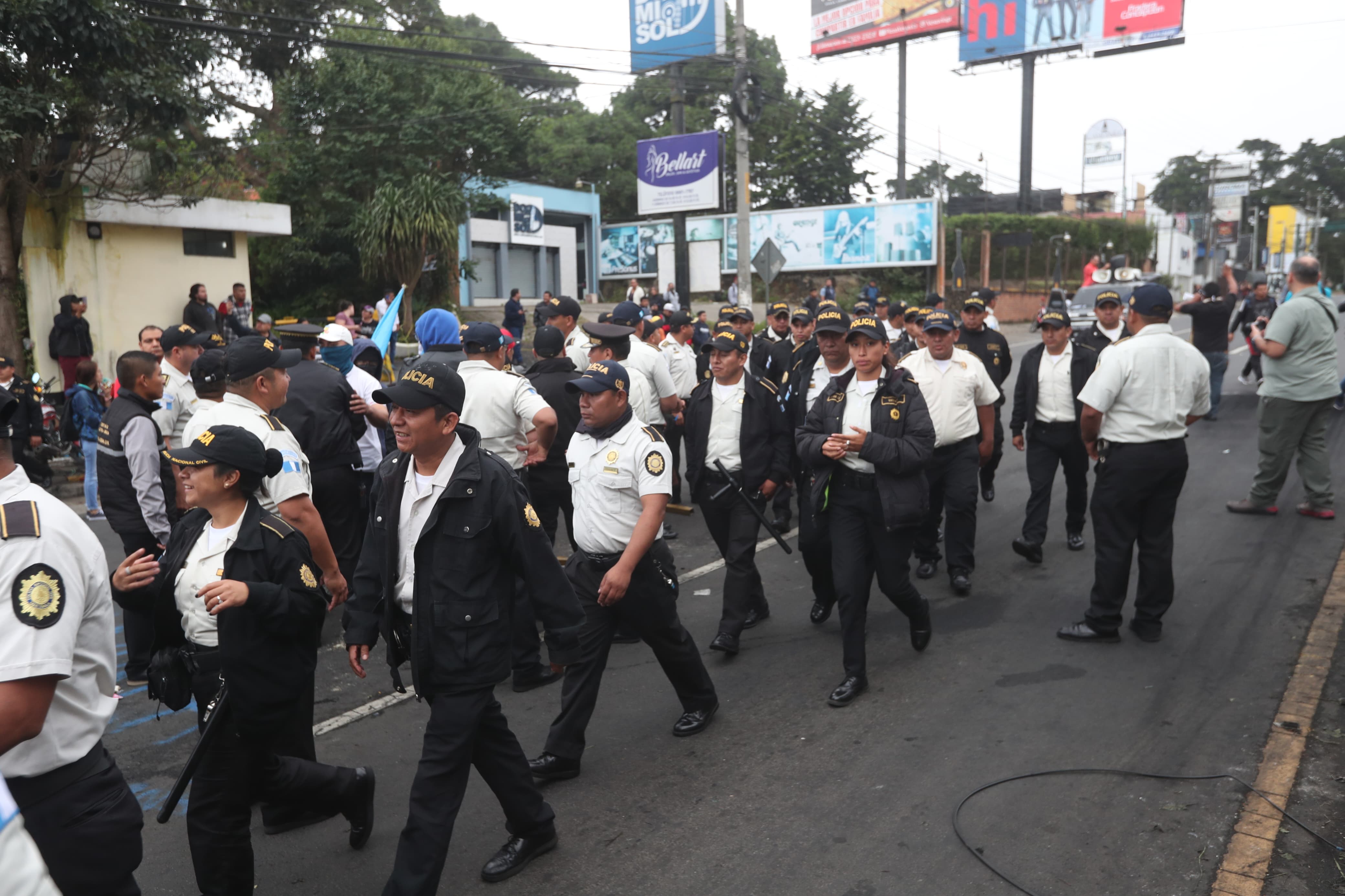 Fotos: Así transcurre el décimo día de bloqueos en el departamento de Guatemala este 11 de octubre de 2023'