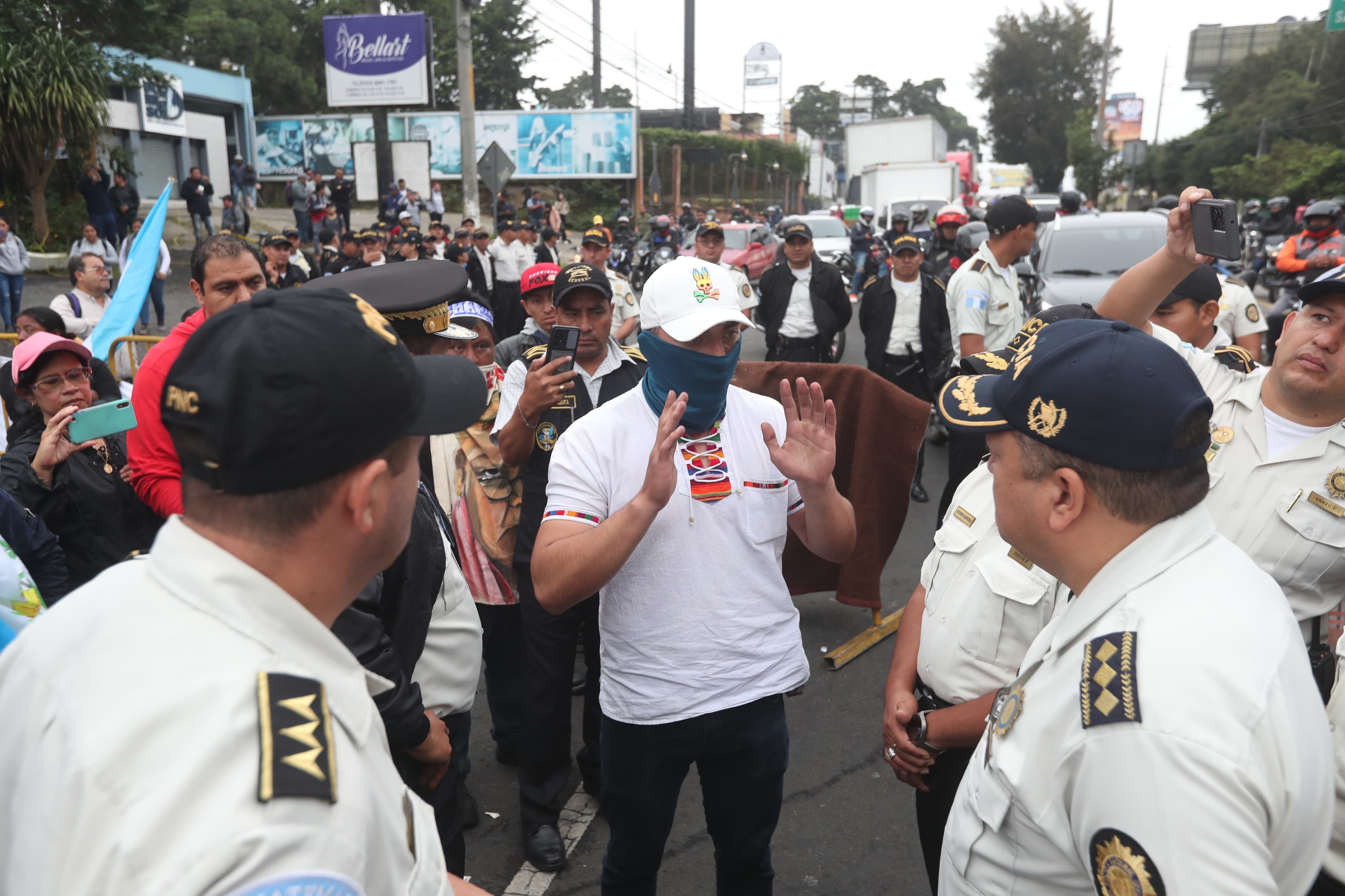 Fotos: Así transcurre el décimo día de bloqueos en el departamento de Guatemala este 11 de octubre de 2023'