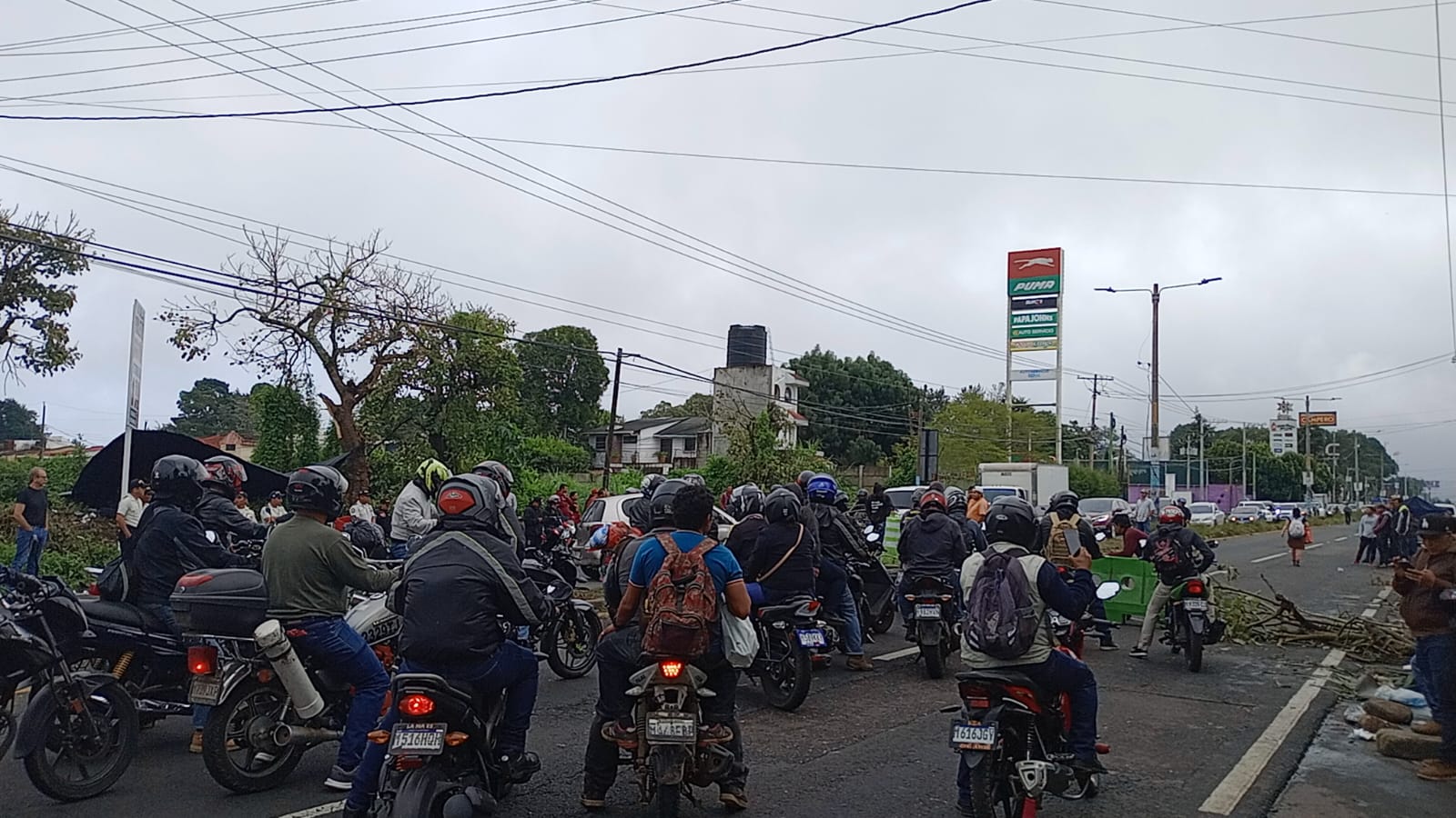 Fotos: Así transcurre el décimo día de bloqueos en el departamento de Guatemala este 11 de octubre de 2023'