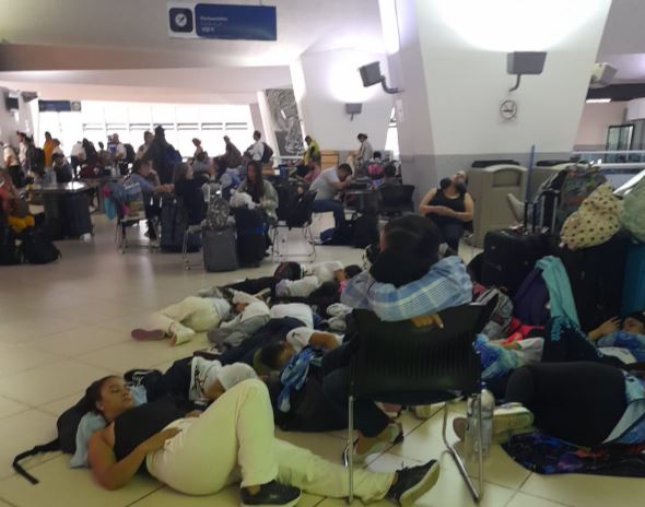 (Foto Prensa Libre: Cortesía usuarios del aeropuerto La Aurora)