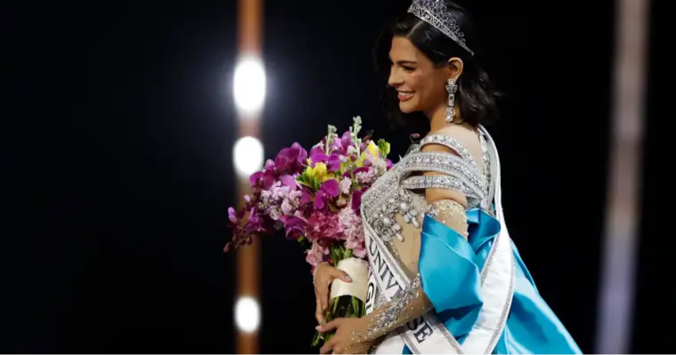 La dictadura emprendió una persecución contra el certamen Miss Universo tras el triunfo de Sheynnis Palacios. (Foto Prensa Libre: EFE)