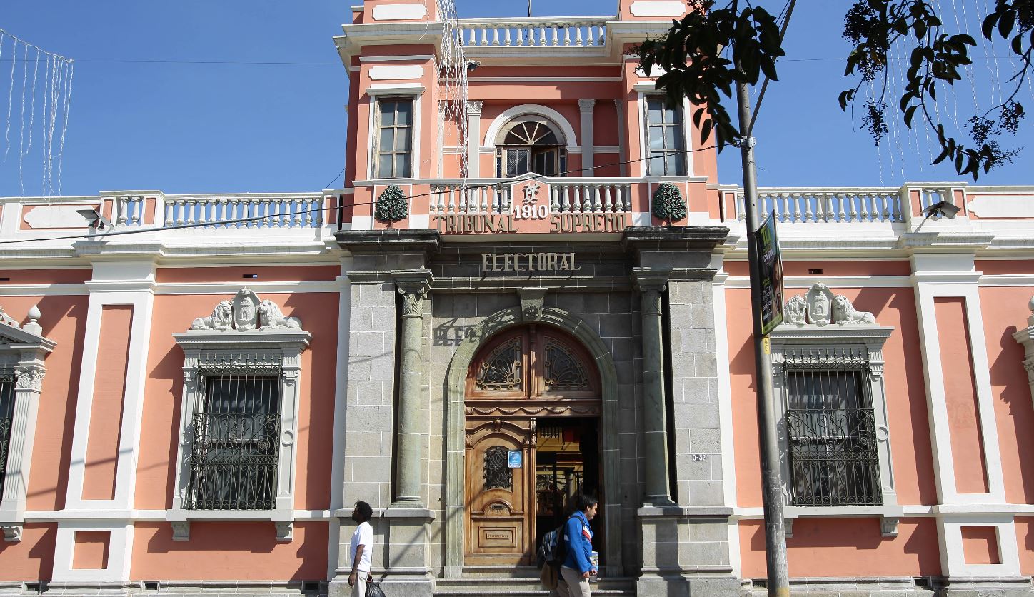 Sede del Tribunal Supremo Electoral en la capital. (Foto Prensa Libre: Hemeroteca PL)