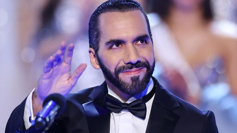 Pedir licencia seis meses antes del inicio del período presidencial era el último paso para que Nayib Bukele optara para un segundo mandato en El Salvador, según las pautas establecidas por la Sala de lo Constitucional. (GETTY IMAGES)