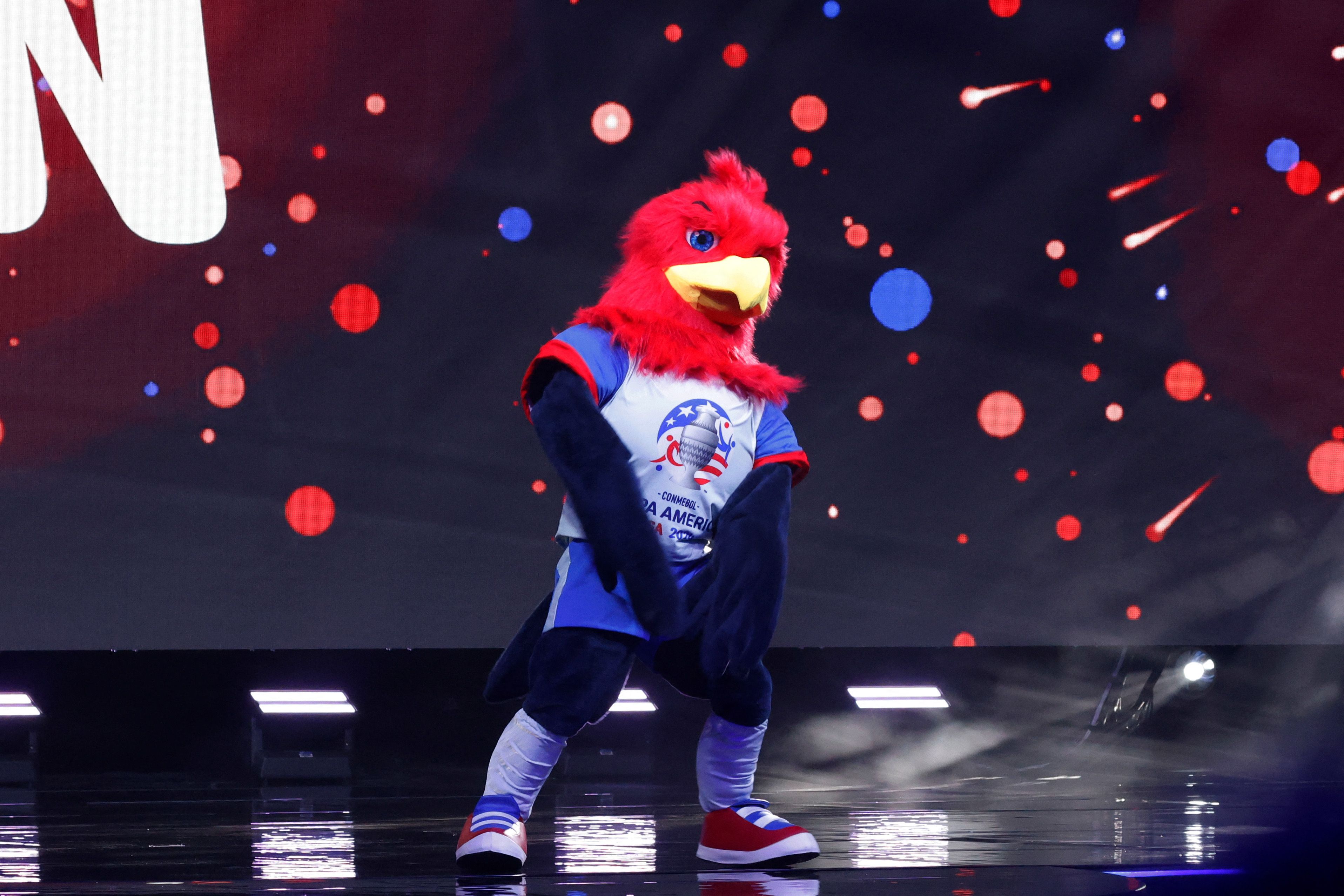 The mascot of the Copa América 2024 that made its debut in Argentina vs Canada
 – 2024-06-21 18:19:31