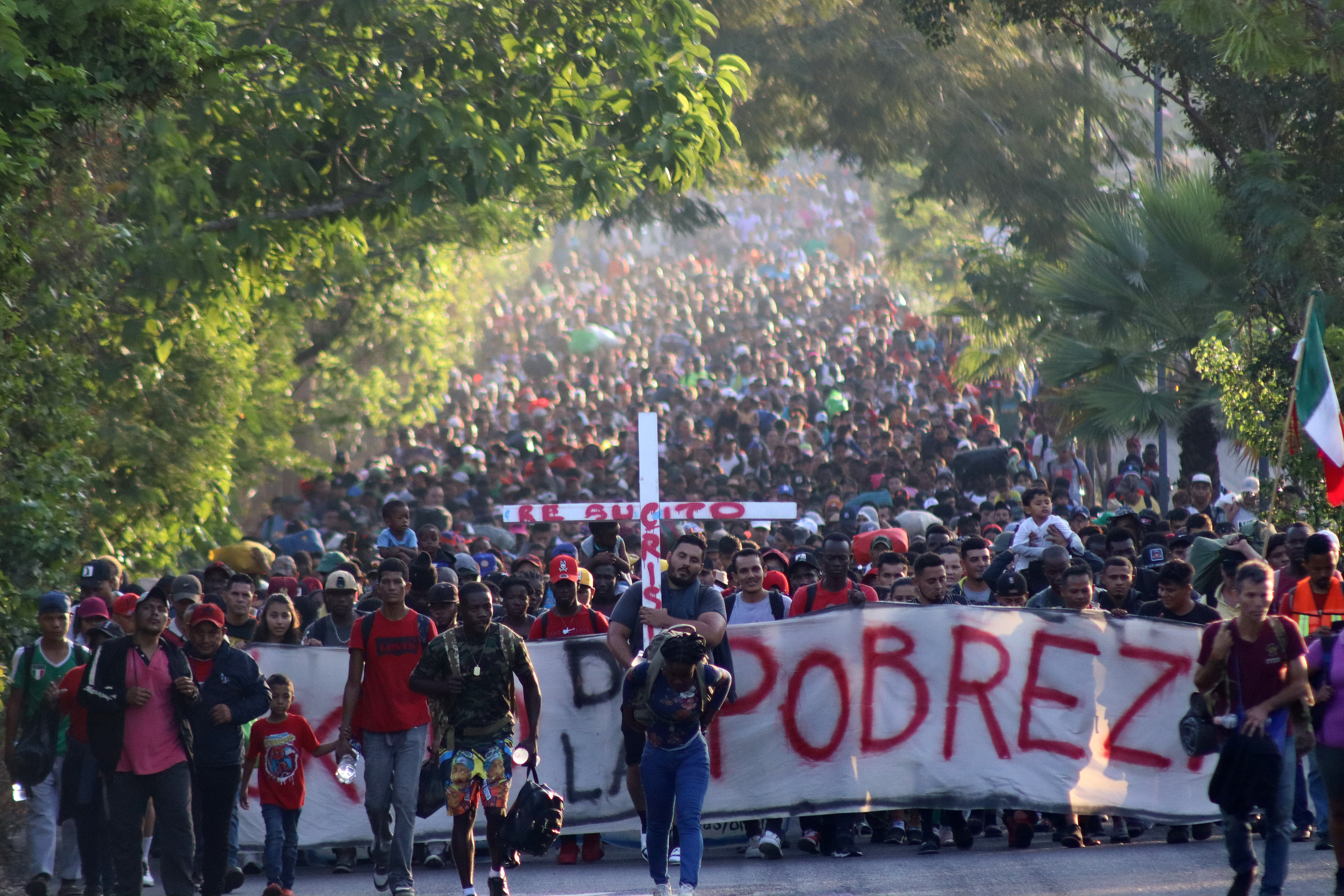 Caravana en Nochebuena m s 10 mil migrantes parten desde M xico