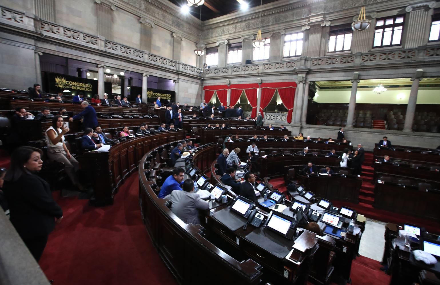 El Congreso de la República comenzará su nuevo período de sesiones el próximo 14 de enero. (Foto Prensa Libre: Hemeroteca PL)