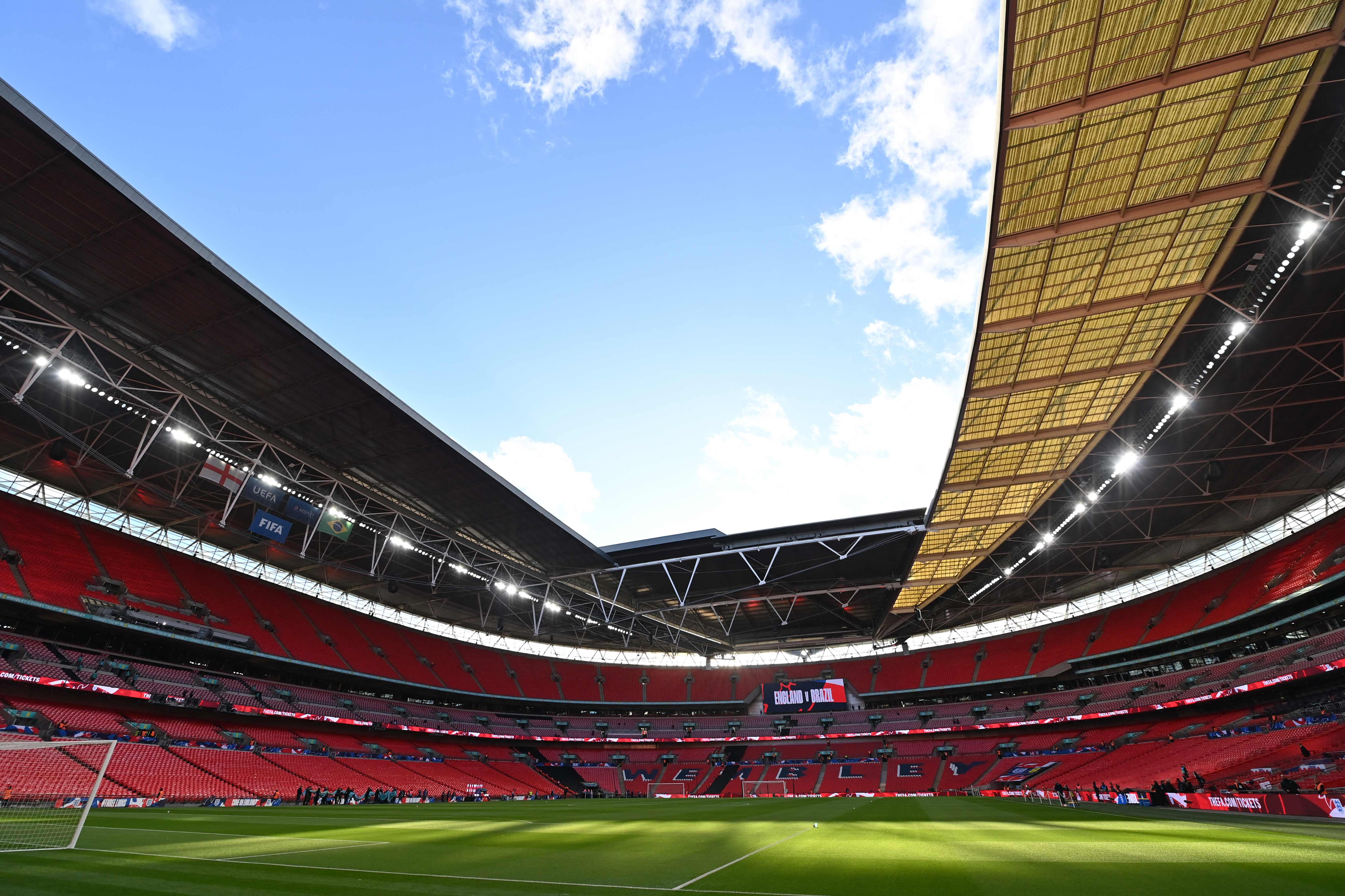 Fotografía del estadio Wembley en Londres.