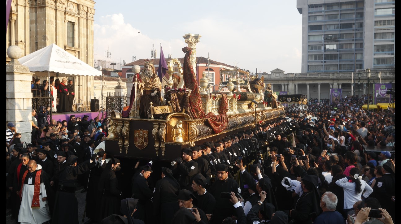 Las procesiones son de las actividades religiosas más esperadas durante Semana Santa. (Foto: Hemeroteca PL)