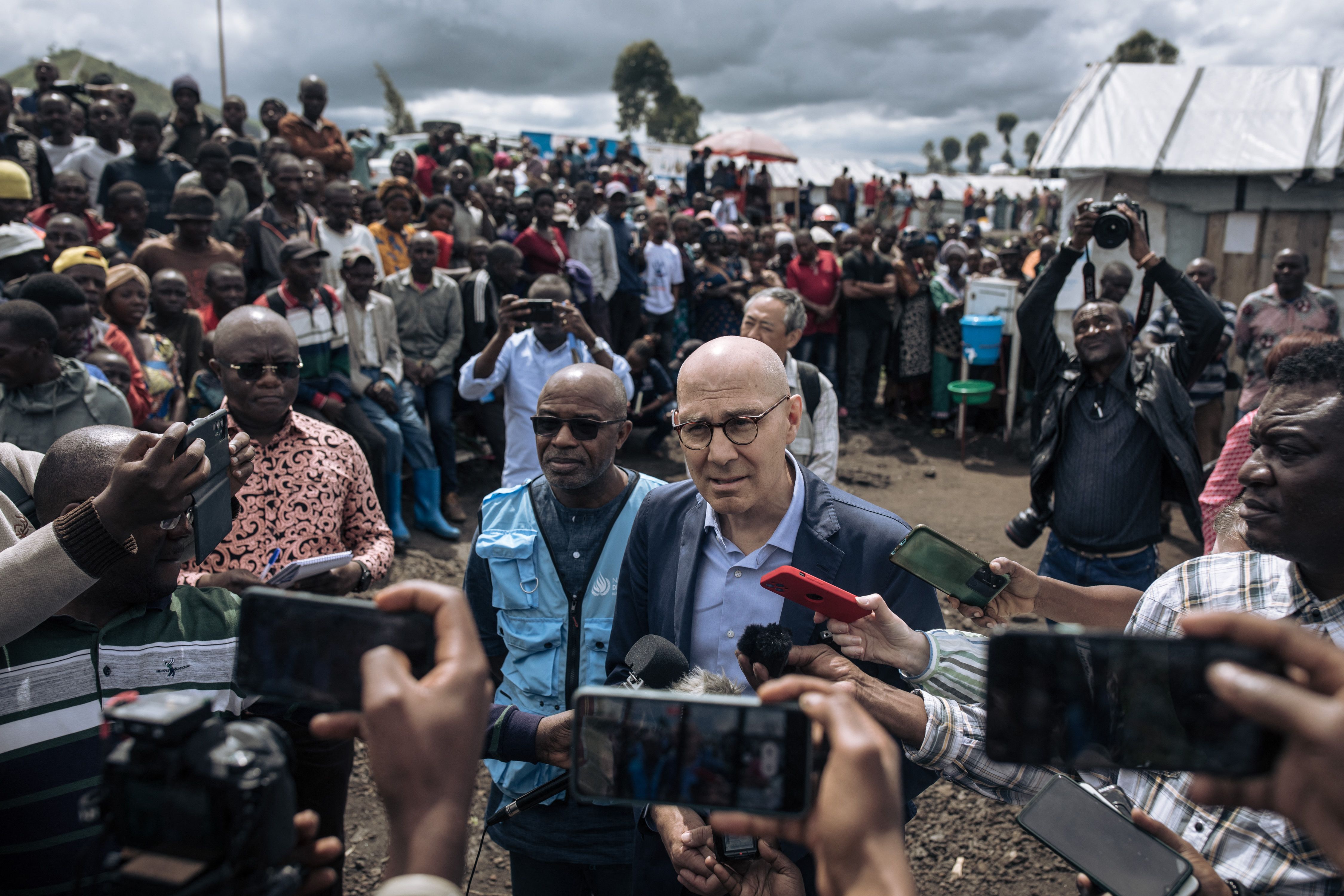 El alto comisionado de las Naciones Unidas en derechos humanos, Volker Türk,  afirma que hay una escasez de políticas públicas basadas en datos, así como debate apoyado en evidencias para abordar los problemas de salud, educación, vivienda y desempleo. Archivo. (Foto Prensa Libre: ALEXIS HUGUET / AFP)