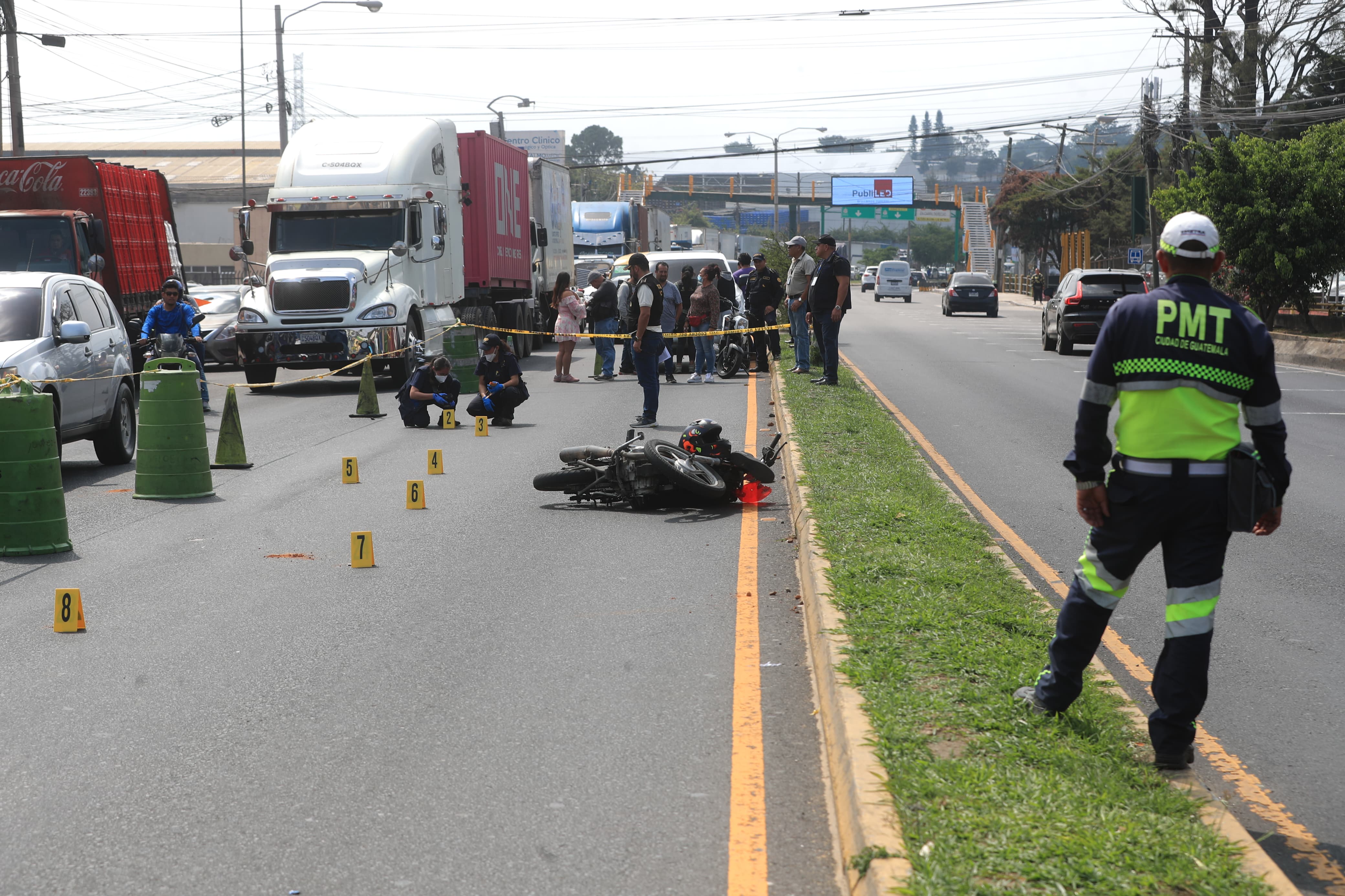 Un motorista murió baleado en la zona 18 capitalina este viernes 24 de mayo. (Foto Prensa Libre: O. Vásquez)
