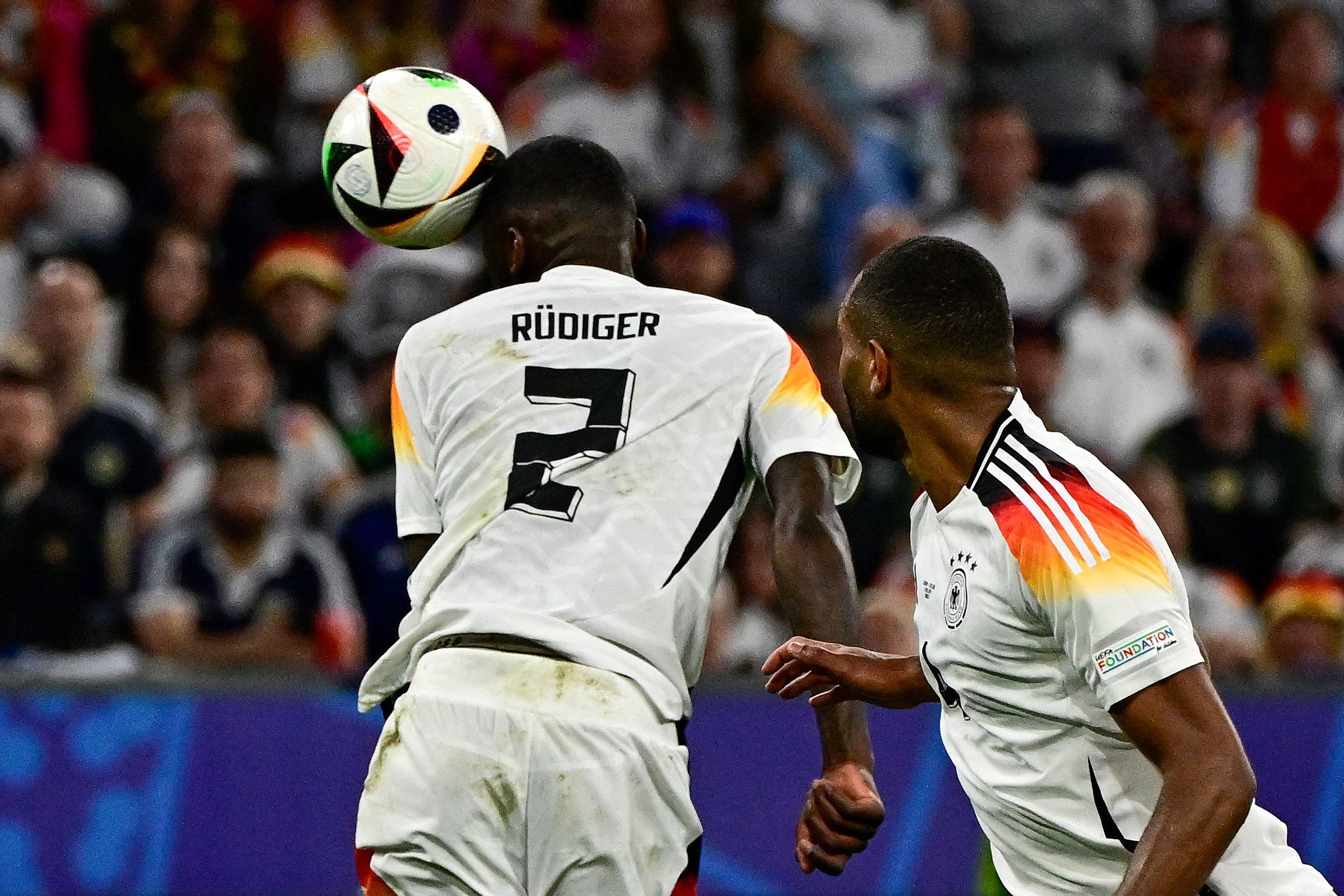 Antonio Rüdiger anotó un gol en propia puerta.