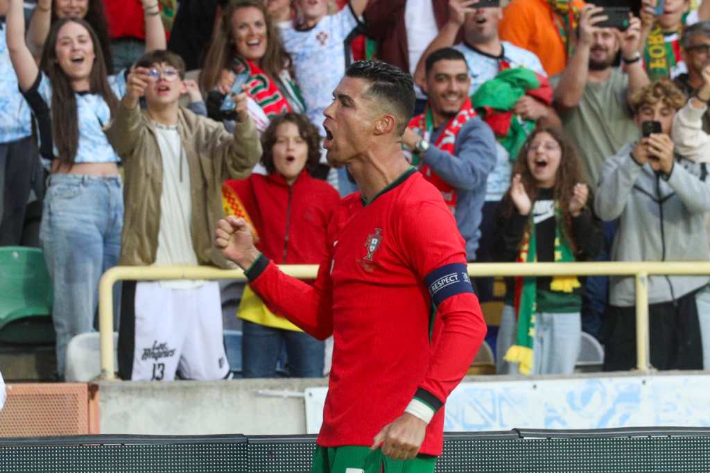 Cristiano Ronaldo marcó dos goles en el amistoso previo a la Eurocopa.