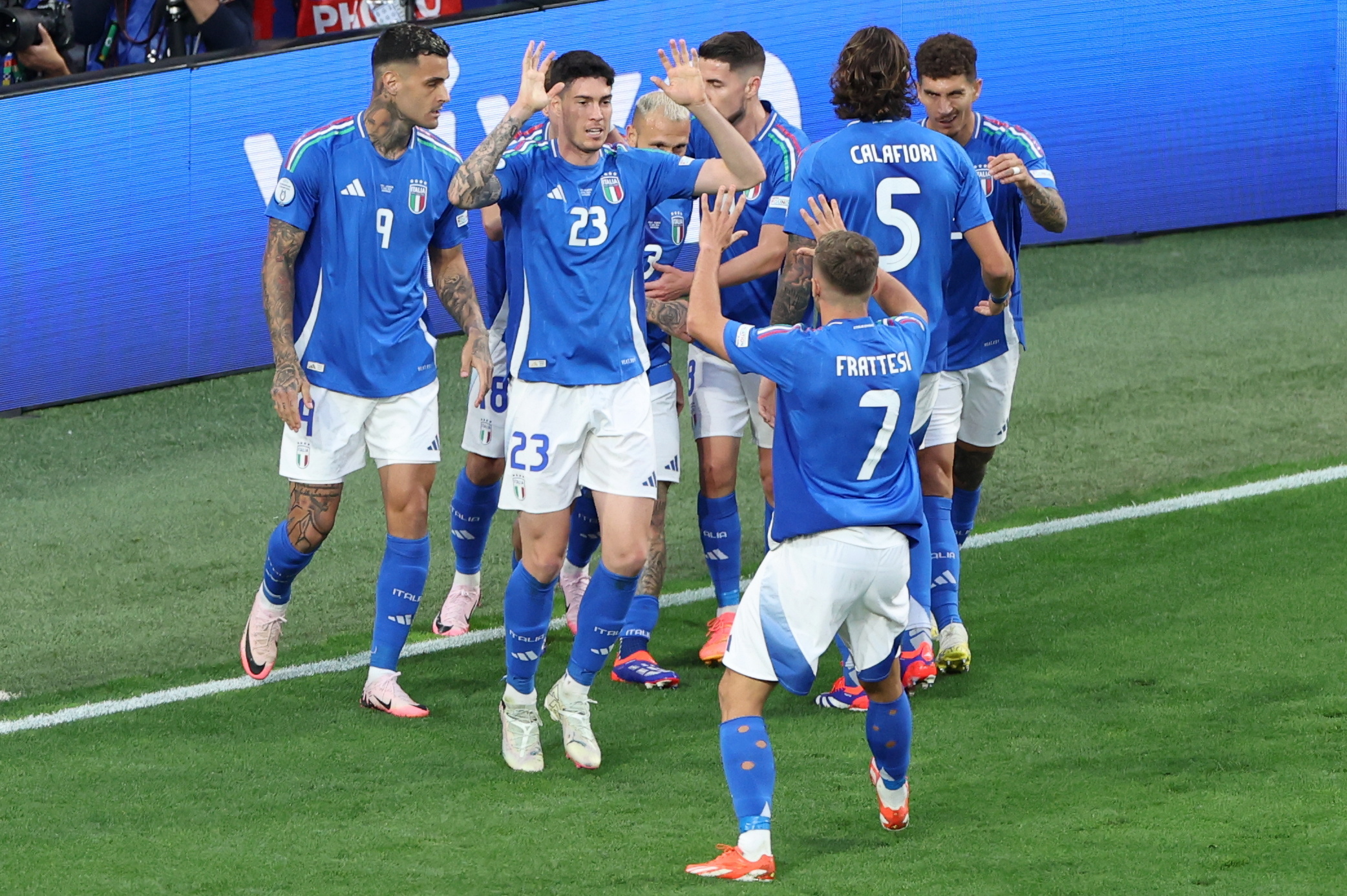 Italia celebrando el segundo gol del encuentro.