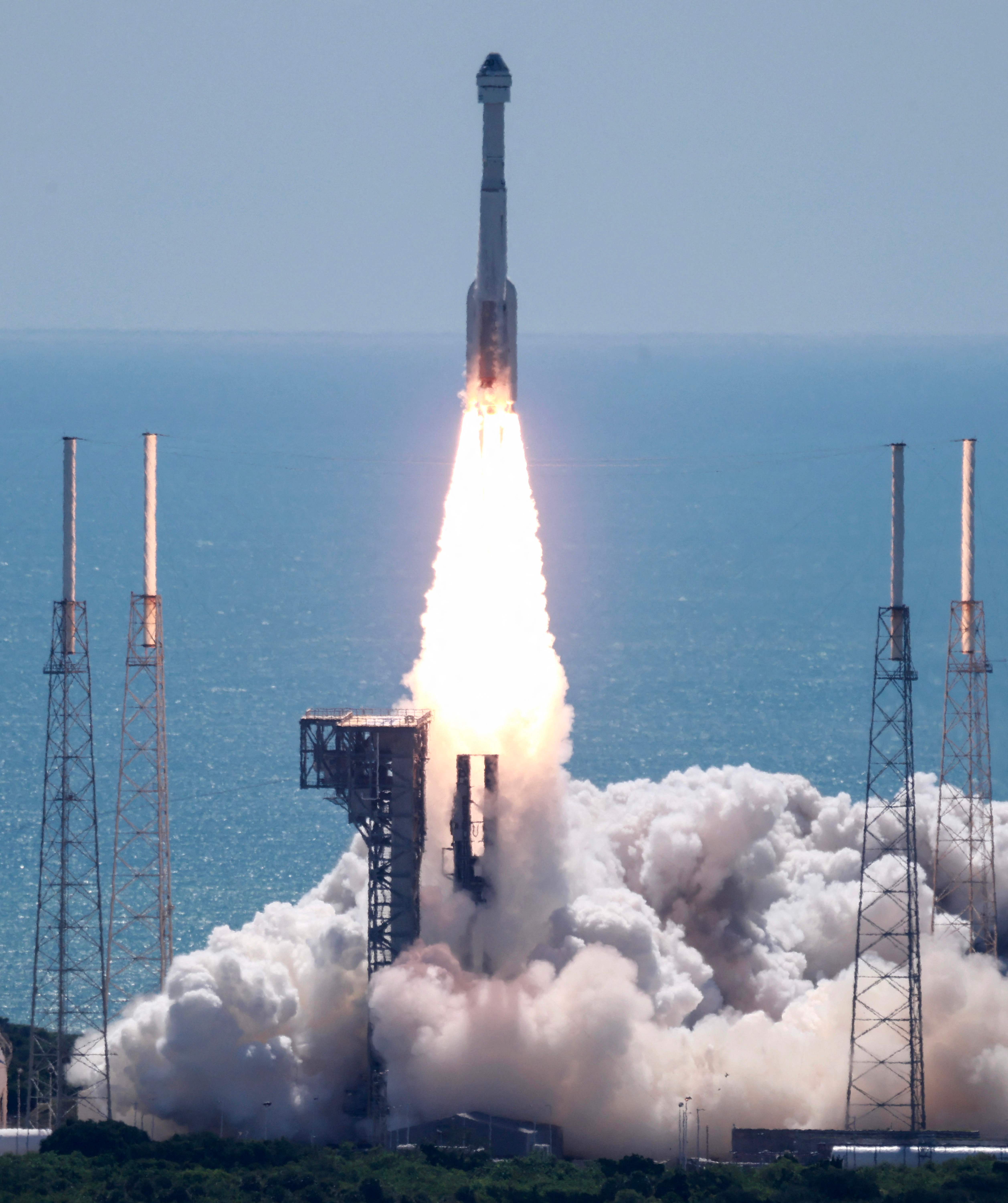 CAPE CANAVERAL, FLORIDA - JUNE 05: Boeings Starliner spacecraft atop a United Launch Alliance Atlas V rocket lifts off from Space Launch Complex 41 during NASAs Boeing Crew Flight Test on June 05, 2024, in Cape Canaveral, Florida. The mission is sending two astronauts to the International Space Station.   Joe Raedle/Getty Images/AFP (Photo by JOE RAEDLE / GETTY IMAGES NORTH AMERICA / Getty Images via AFP)