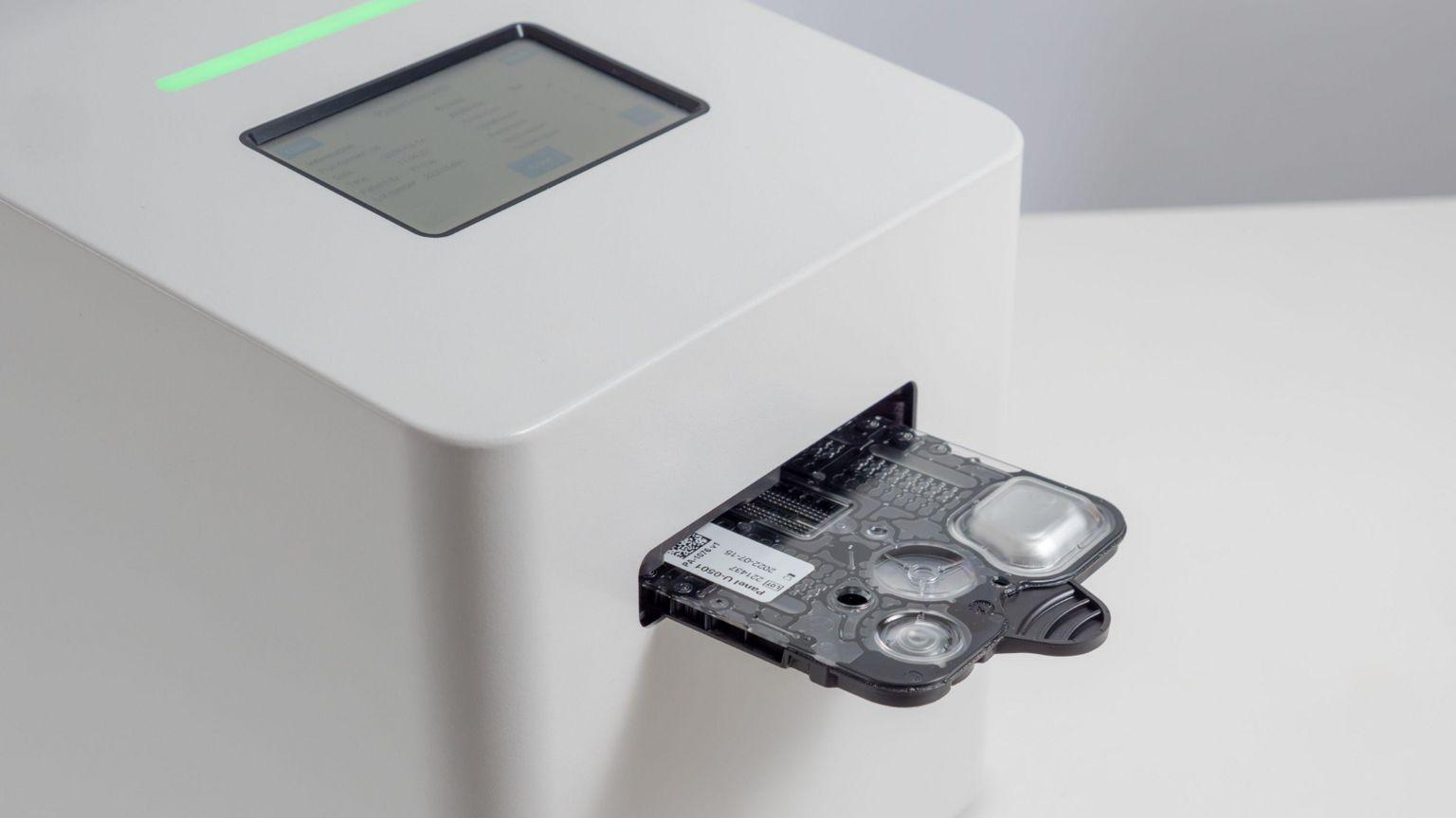 El analizador PA-100, que ganó el Premio Longitude, puede indicar a los médicos si una infección urinaria es causada por bacterias y cuál es el antibiótico adecuado a utilizar.

Sysmex Astrego