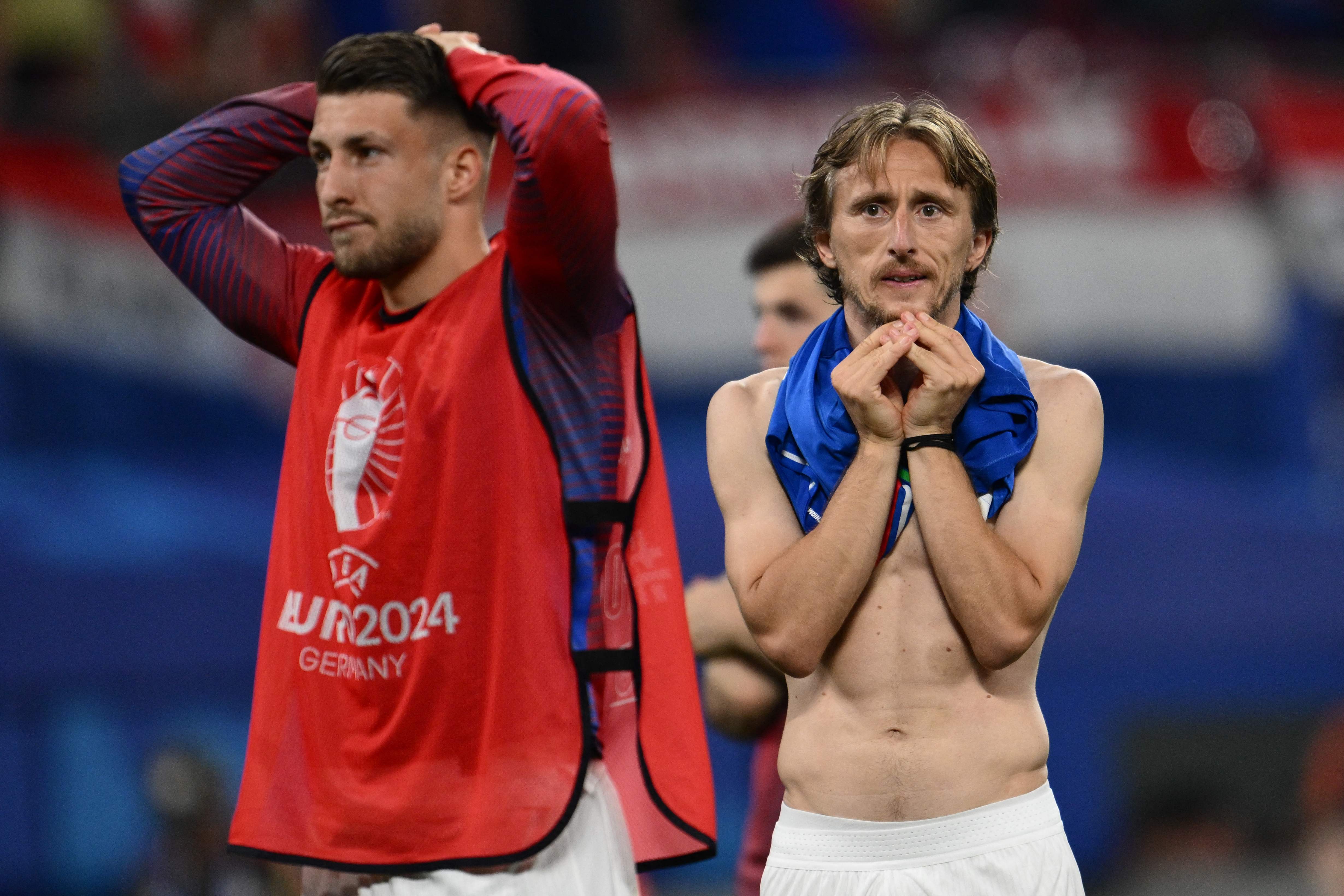 Luka Modrić se lamenta luego de empatar contra Italia en la Eurocopa 2024.