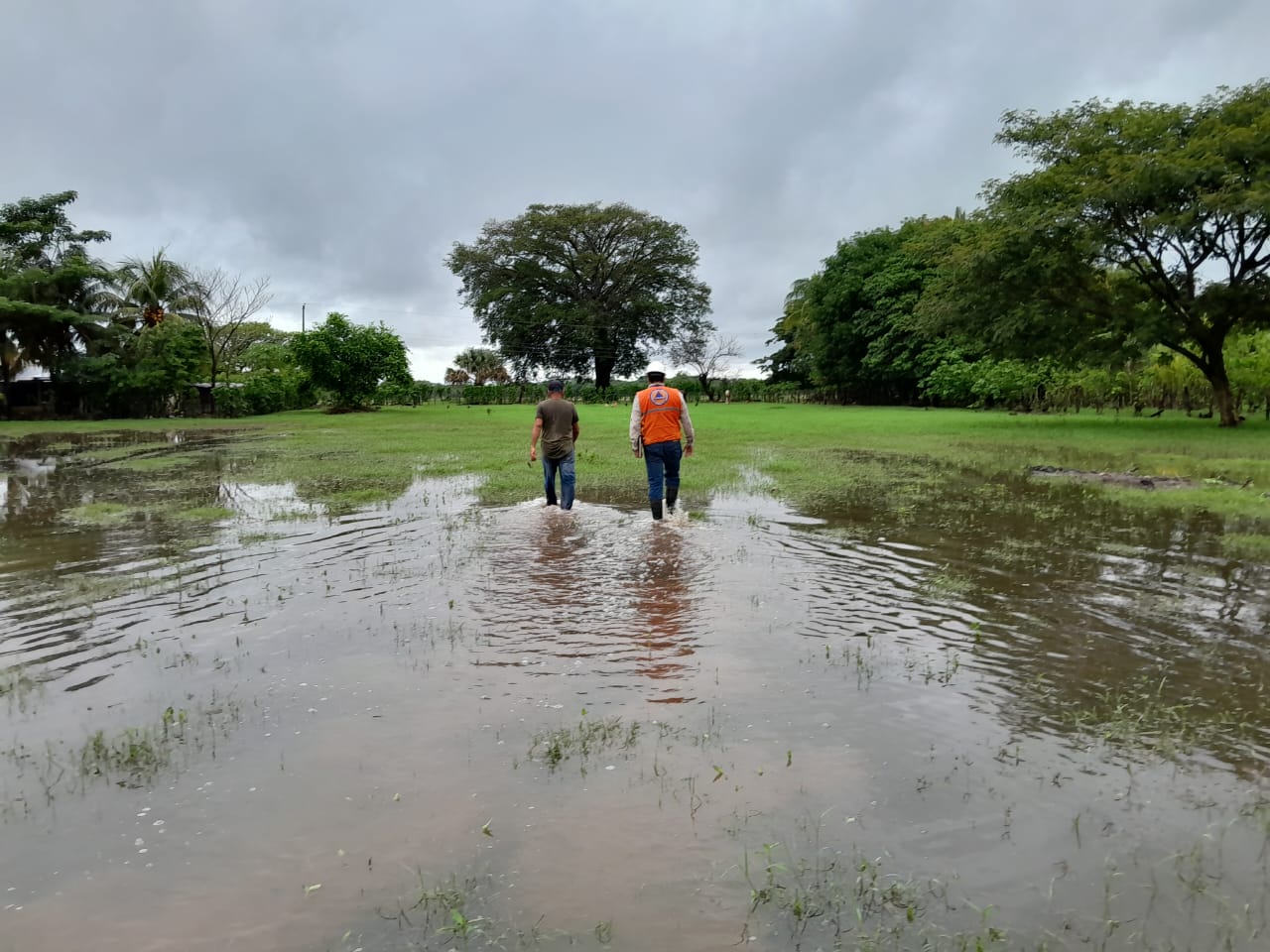 Las lluvias continuarán por la tarde y noche de este viernes 28 de junio, según pronóstico del Insivumeh. (Foto Prensa Libre: Conred)