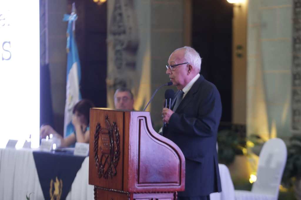 Restos de Miguel Ángel Asturias llegarán a Guatemala entre 2024 y 2025