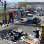 Un incidente en el que agentes de la PNC habrían causado la muerte de dos personas causó disturbios y la quema de la subestación policial en San Andrés Itzapa, Chimaltenango. (Foto HemerotecaPL / Emmy Sánchez)
