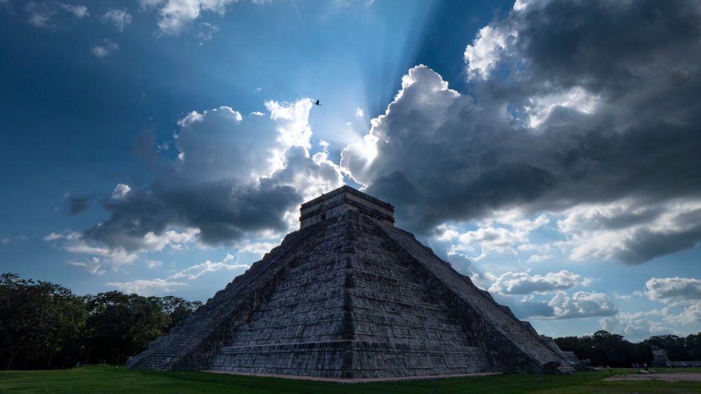 El templo de Kukulkán, en Chichén Itzá, está dedicado a la Serpiente, una divinidad para los mayas.  Getty Images