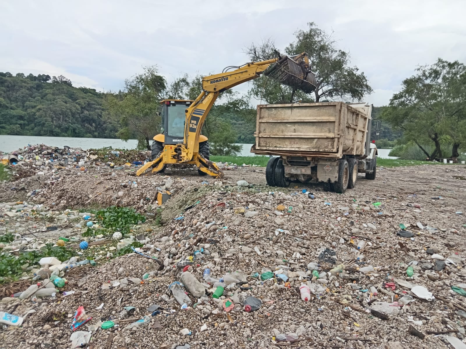 basura en el lago de Amatitlán AMSA prensa libre (1)