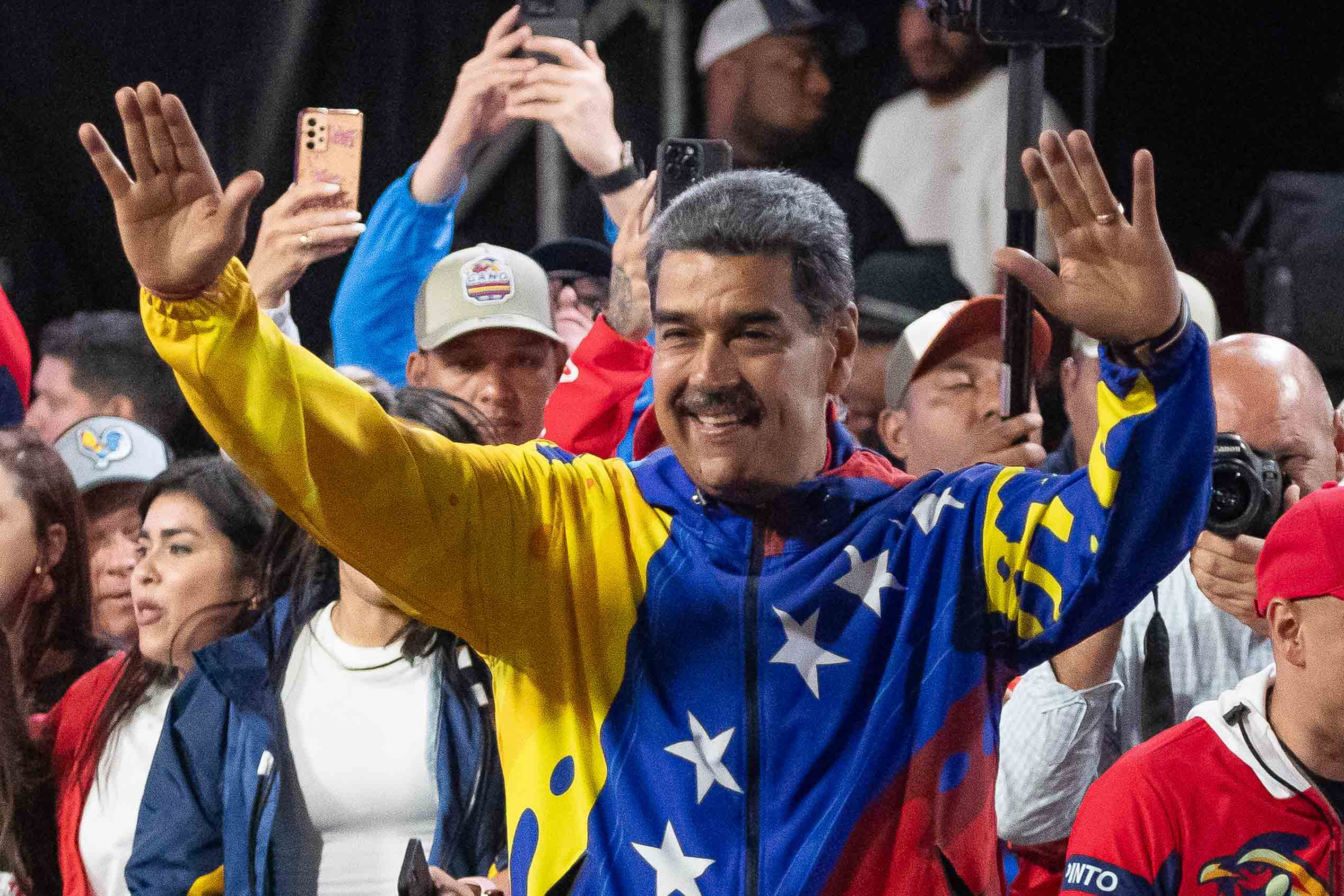 Nicolás Maduro se declaró ganador de las elecciones presidenciales en Venezuela. (Foto Prensa Libre: Edmundo González Urrutia. EFE/ Ronald Peña R.)