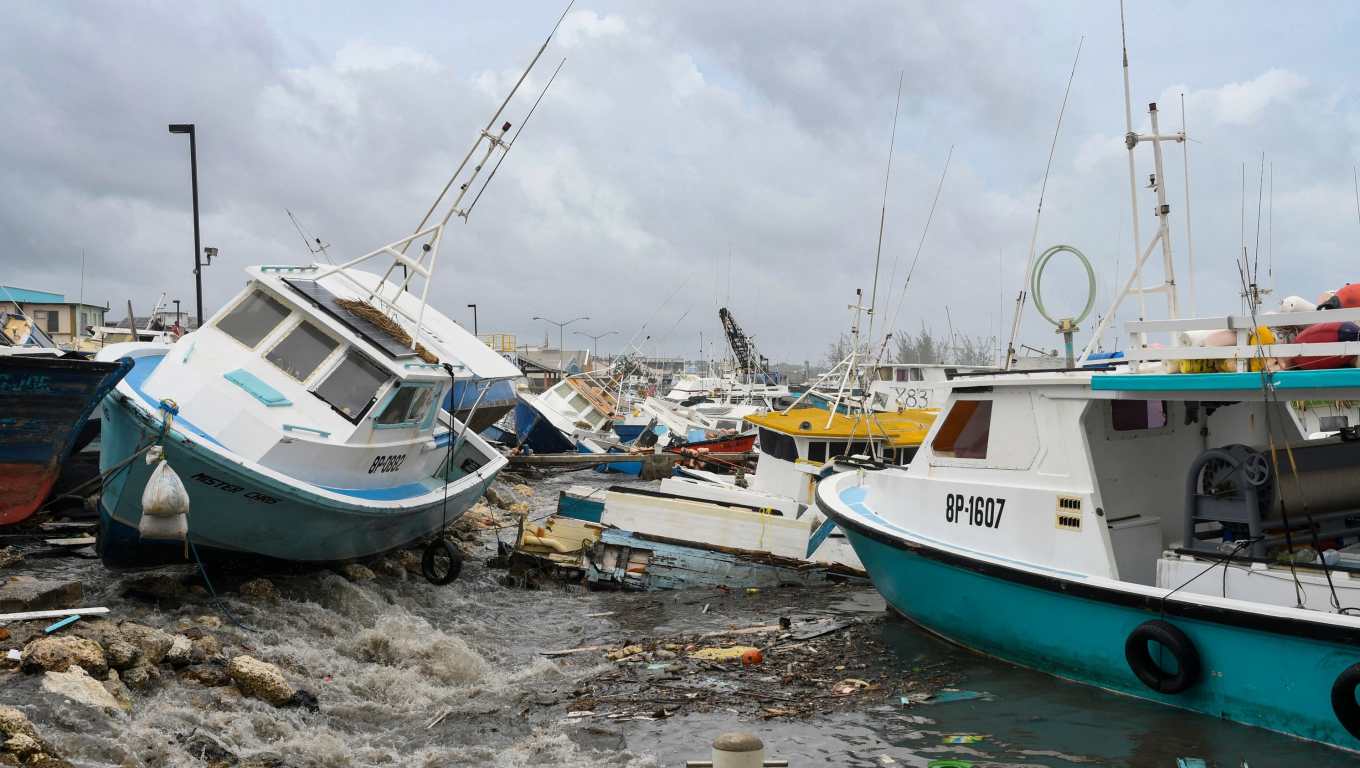 El huracán Beryl hundió un crucero en Barbados