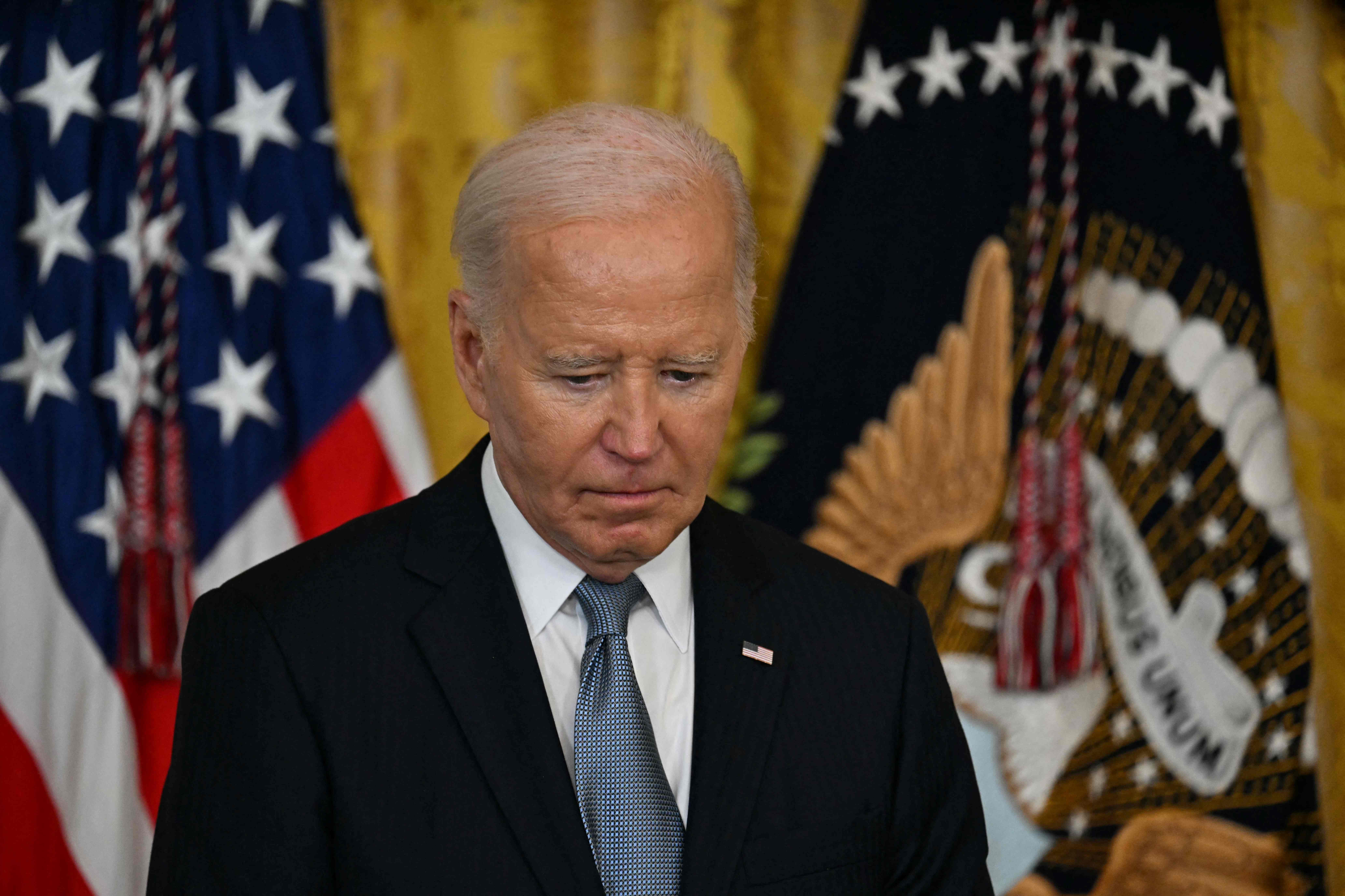Joe Biden, presidente de EE. UU., está consciente de sus poco desempeño en el debate presidencial contra Trump. (Foto Prensa Libre: AFP)