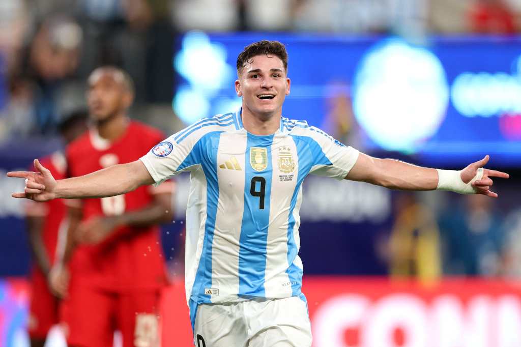 Julián Álvarez fue titular en la final de la Copa América 2024 ante Colombia. (Foto Prensa Libre: AFP)