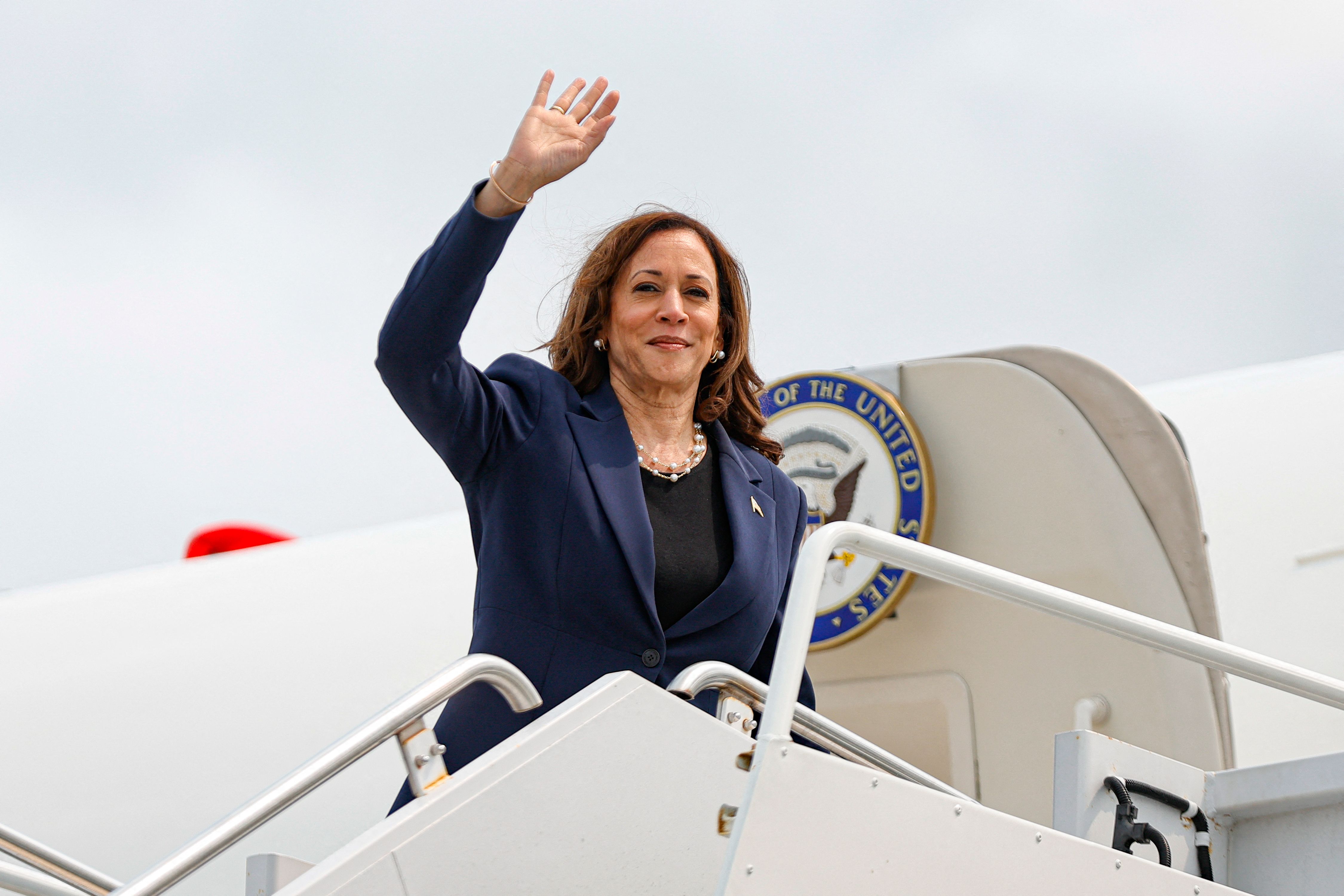 Artists like George Clooney, Beyoncé and Katy Perry support Kamala Harris as a presidential candidate
 – 2024-07-25 09:09:16