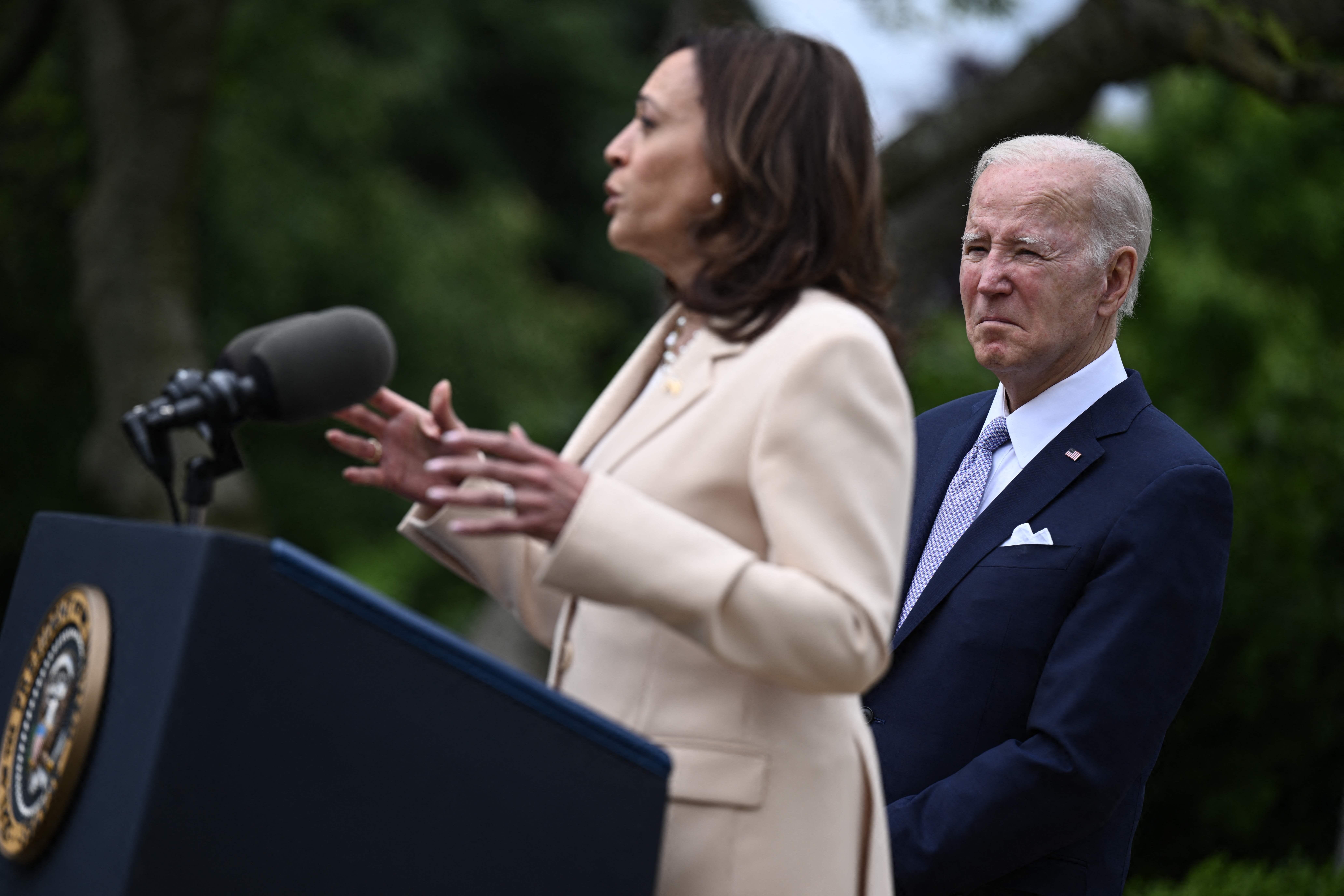 La vicepresidenta Kamala Harris buscará la nominación demócrata para enfrentarse a Donald Trump en la campaña presidencial. (Foto Prensa Libre: Brendan SMIALOWSKI / AFP)