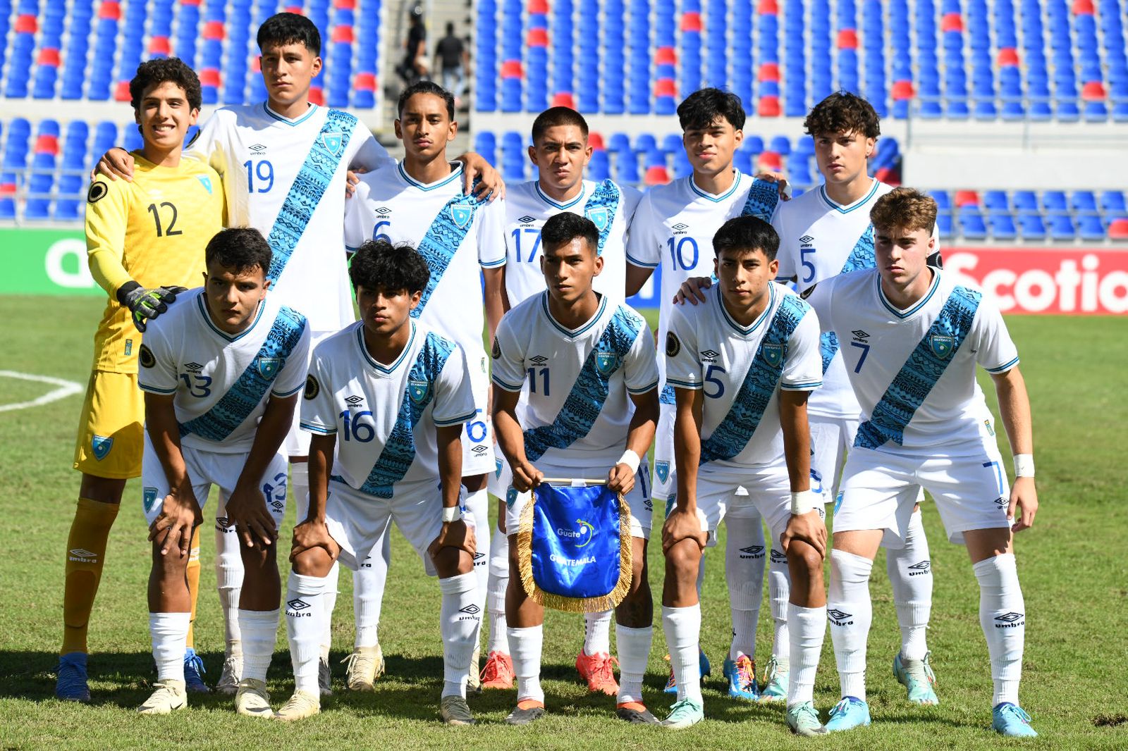 La alineación de Guatemala antes del partido.