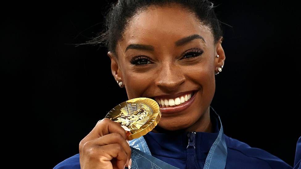 Con 27 años Biles volvió a la cima y en sus propios términos. (Foto: Getty Images).