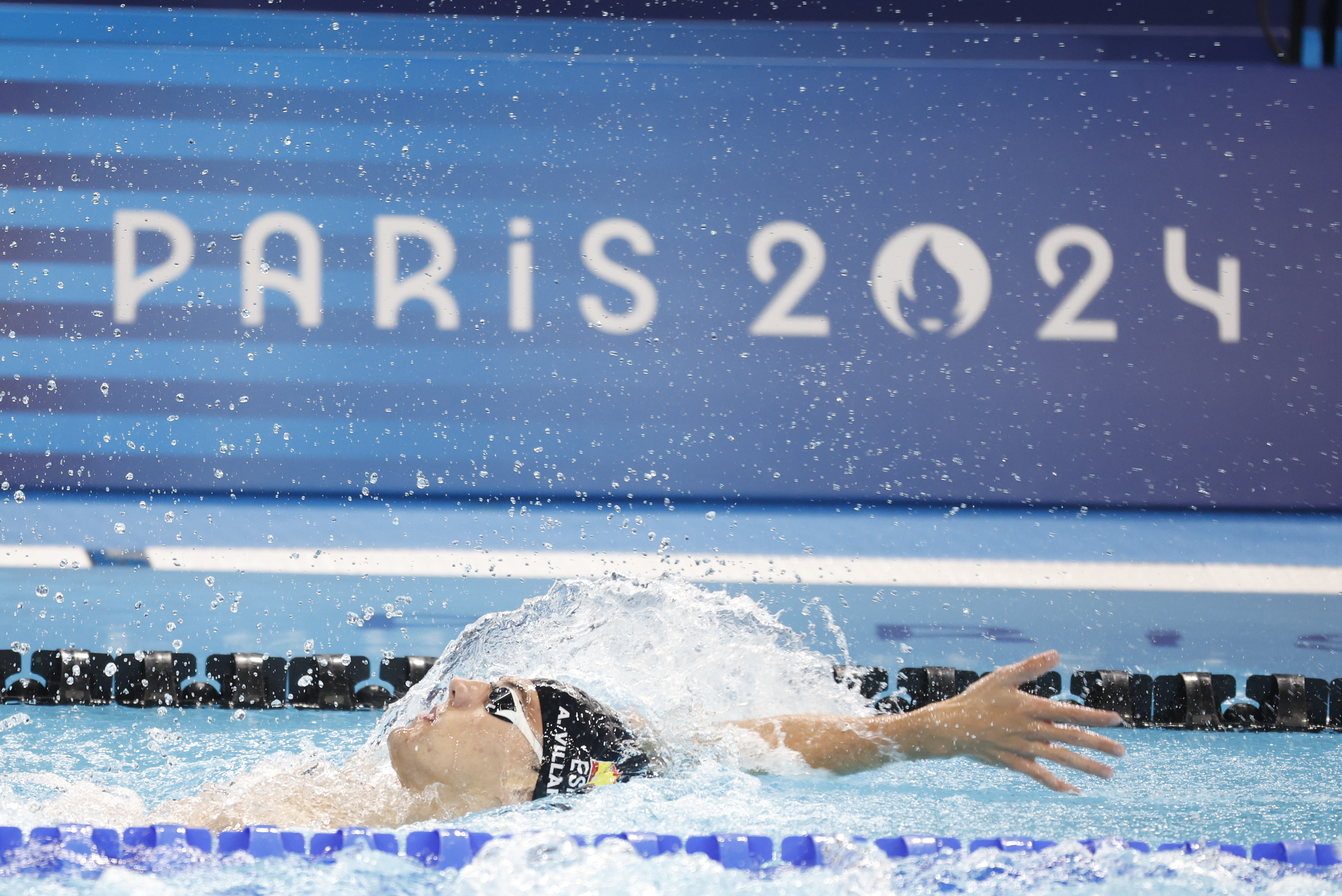 PARÍS, 31/08/2024.- El nadador español Álex Villarejo durante su participación en la final de 100 metros espalda de los Juegos Paralímpicos París 2024, este sábado en la capital francesa. EFE/ Javier Etxezarreta