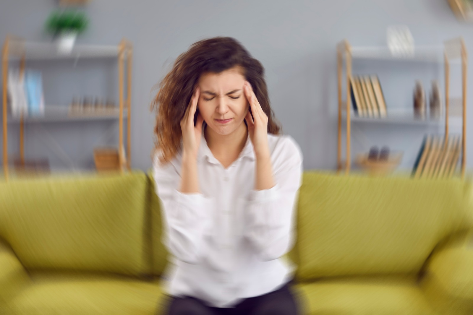 La migraña crónica afecta a 2 de cada 100 personas y causa dolores de cabeza intensos que duran más de 15 días al mes.

(Foto Prensa Libre: Shutterstock) 