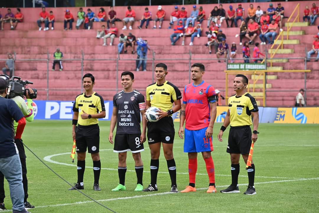 Municipal empata 0-0 en su primer partido de local ante Malacateco