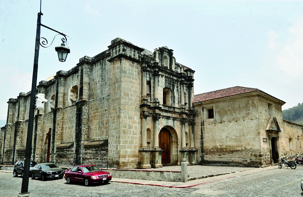 La Iglesia y convento de las Capuchinas, consagrada en 1736, es uno de los sitios turísticos más visitados en la ciudad de Antigua Guatemala.

Fotografía. Erick Avila:                   28/04/2021